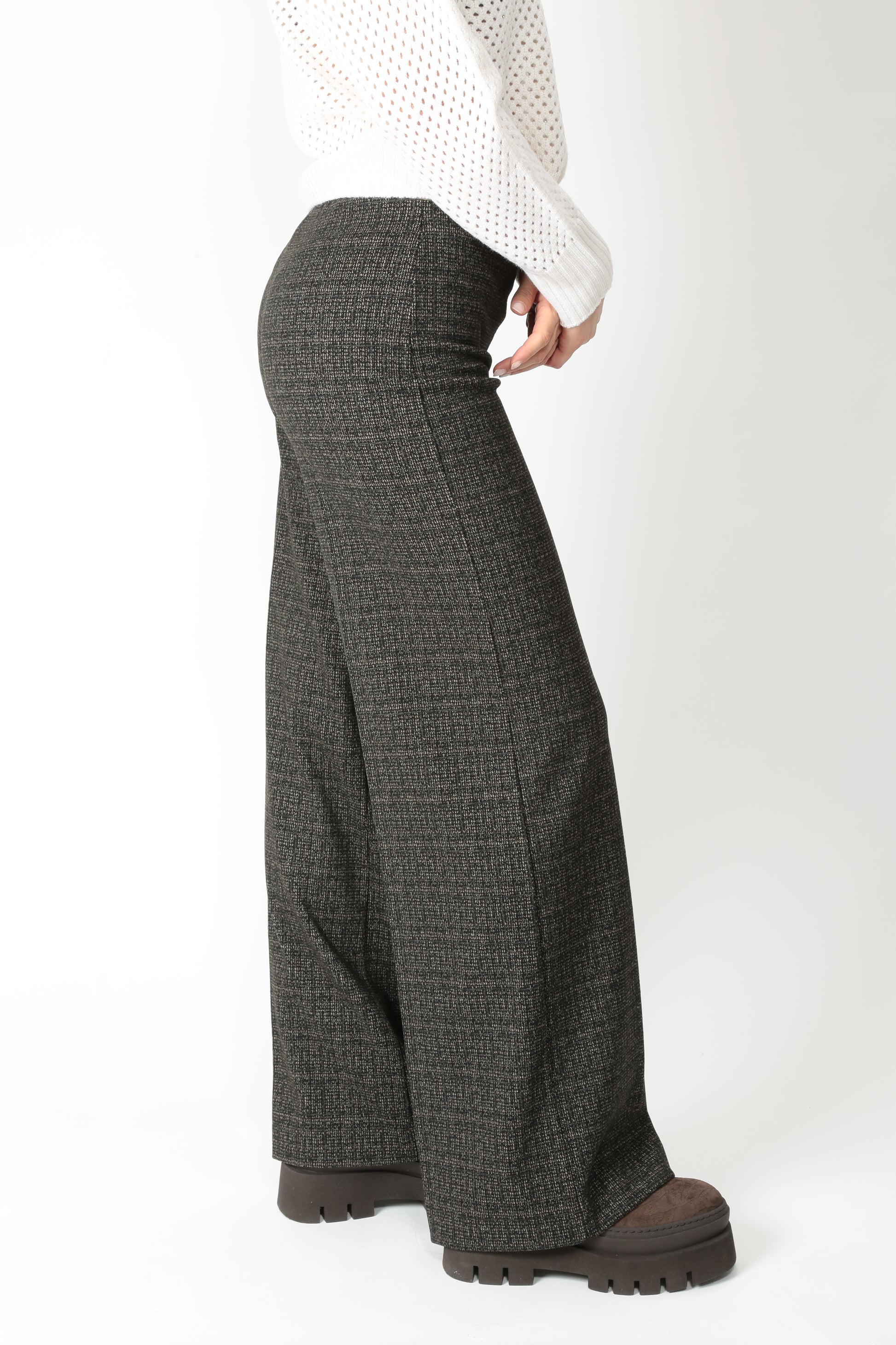 https://admin.shopify.com/store/gulieshop/products/15621943230813#:~:text=https%3A//www.gulieshop.it%20%E2%80%BA%20products%20%E2%80%BA%201978%2Dpantalone%2Da%2Dpalazzo%2Dtwenty