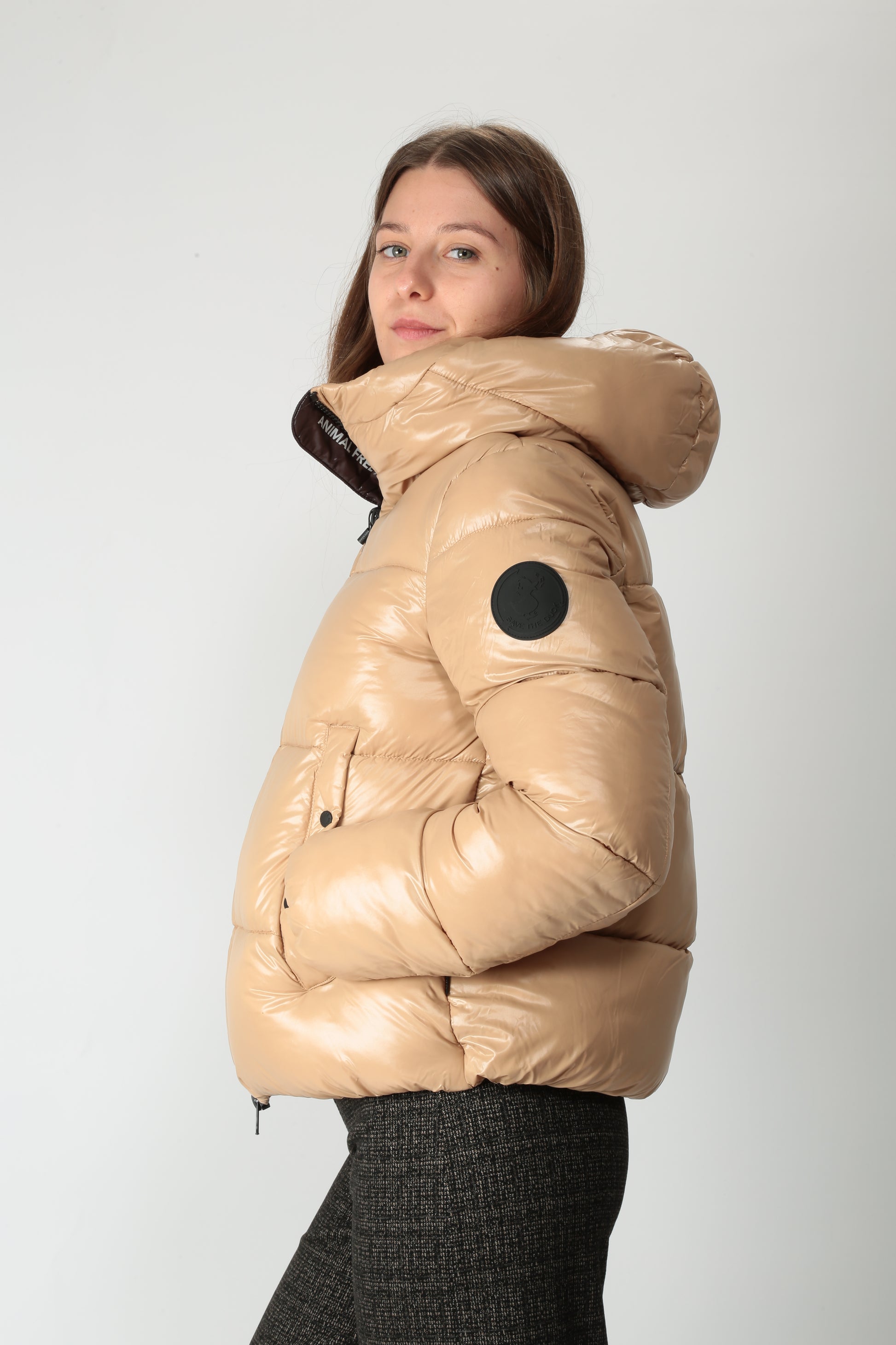 https://admin.shopify.com/store/gulieshop/products/15609271320925#:~:text=https%3A//www.gulieshop.it%20%E2%80%BA%20products%20%E2%80%BA%20save%2Dthe%2Dduck%2Dpiumino%2Dcorto%2Dbiddy%2Dlove21%2Dd31898w%2D1