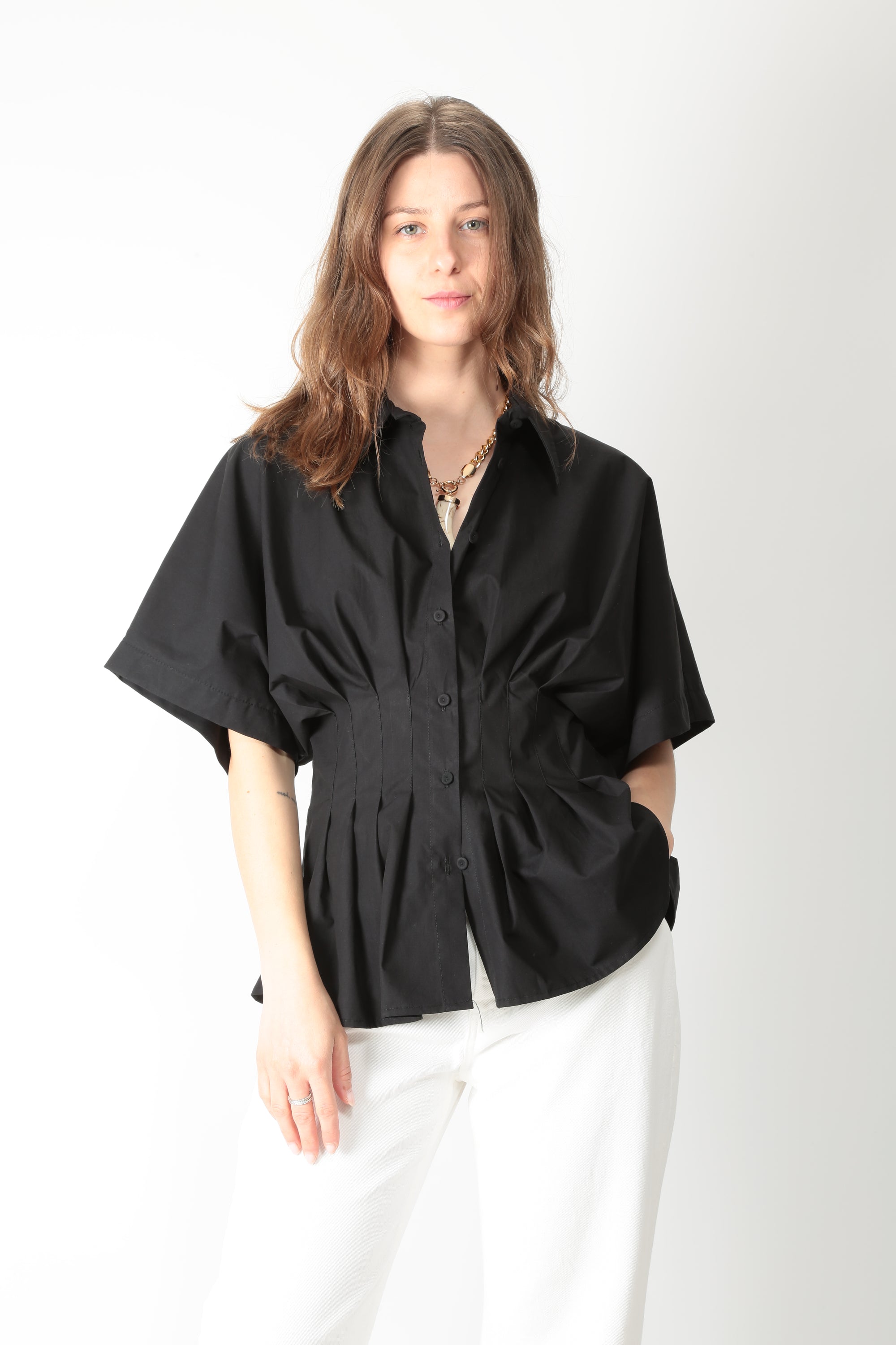 https://admin.shopify.com/store/gulieshop/products/16121607029085#:~:text=https%3A//www.gulieshop.it%20%E2%80%BA%20products%20%E2%80%BA%20tensione%2Din%2Dcamicia%2Dcon%2Dpinces%2Duk1233%2D1