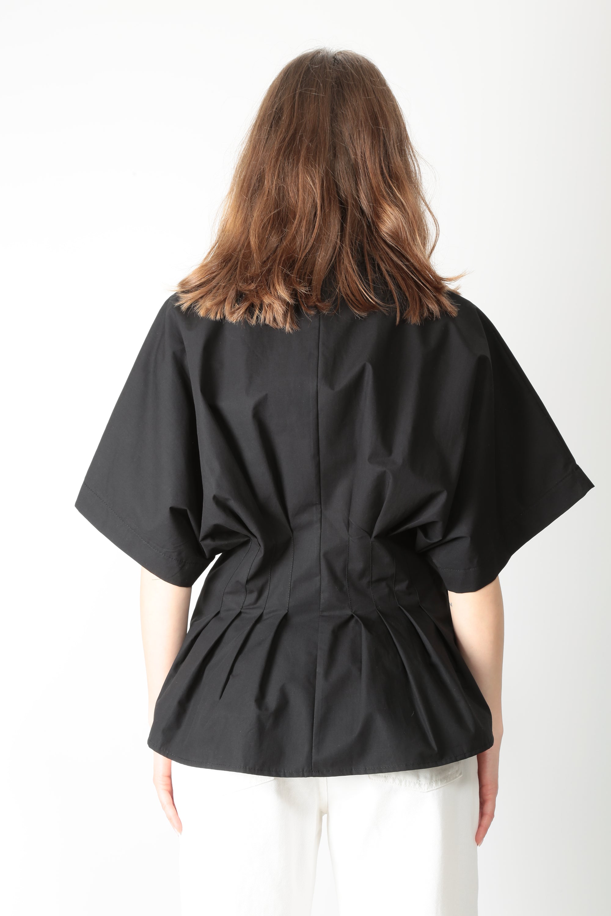 https://admin.shopify.com/store/gulieshop/products/16121607029085#:~:text=https%3A//www.gulieshop.it%20%E2%80%BA%20products%20%E2%80%BA%20tensione%2Din%2Dcamicia%2Dcon%2Dpinces%2Duk1233%2D1
