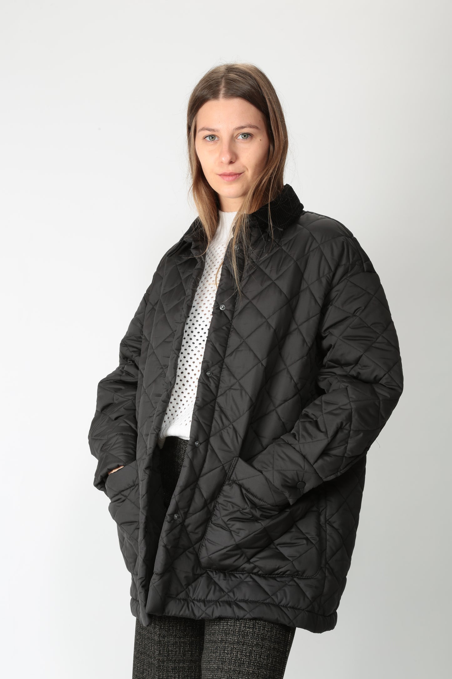 https://admin.shopify.com/store/gulieshop/products/15621943361885#:~:text=https%3A//www.gulieshop.it%20%E2%80%BA%20products%20%E2%80%BA%201978%2Dgiacca%2Dtrapuntata%2Doversize%2Dcamden