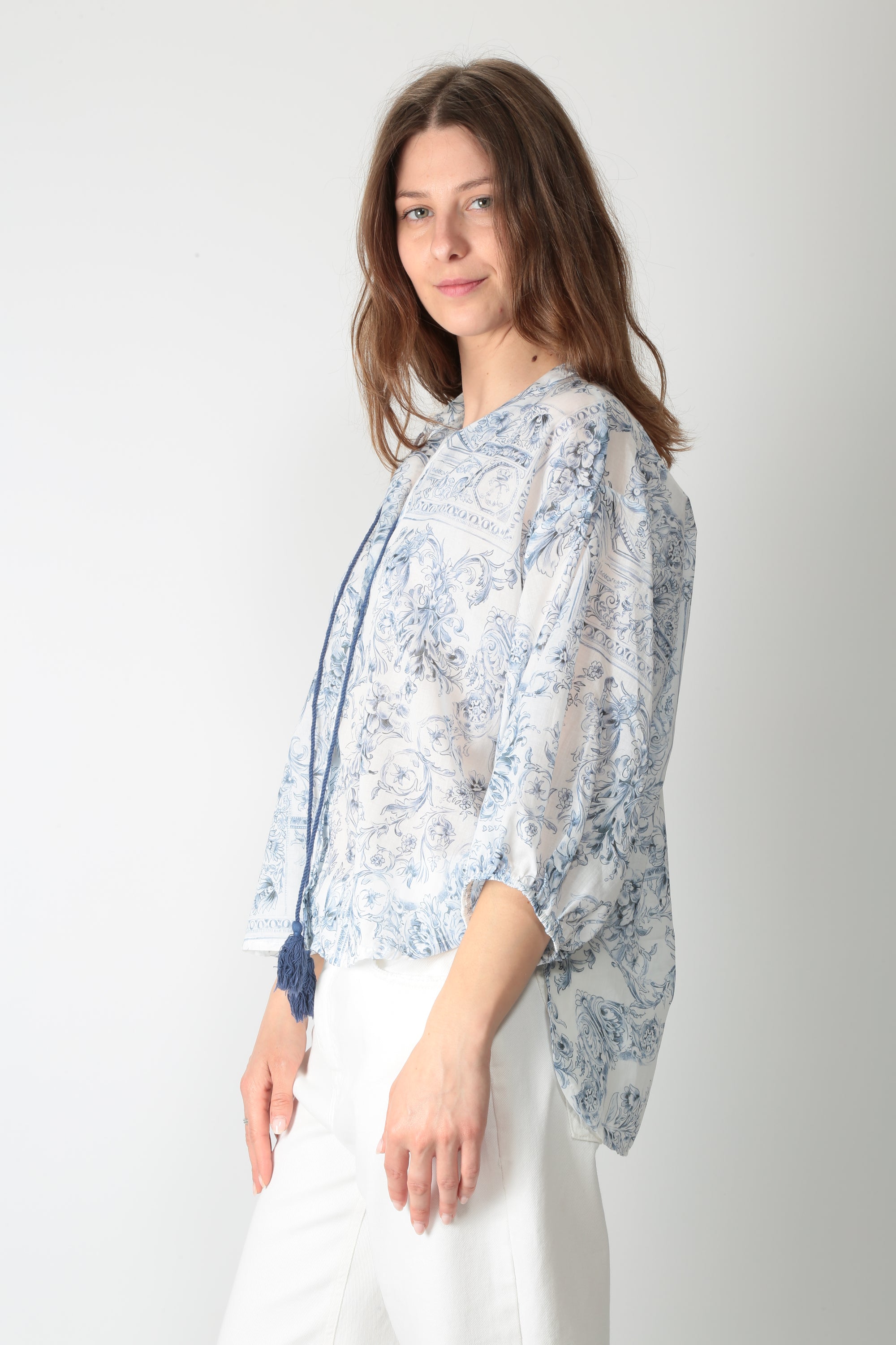 https://admin.shopify.com/store/gulieshop/products/16121607192925#:~:text=https%3A//www.gulieshop.it%20%E2%80%BA%20products%20%E2%80%BA%20tensione%2Din%2Dcamicia%2Dcon%2Dnappe%2Ds26cd09