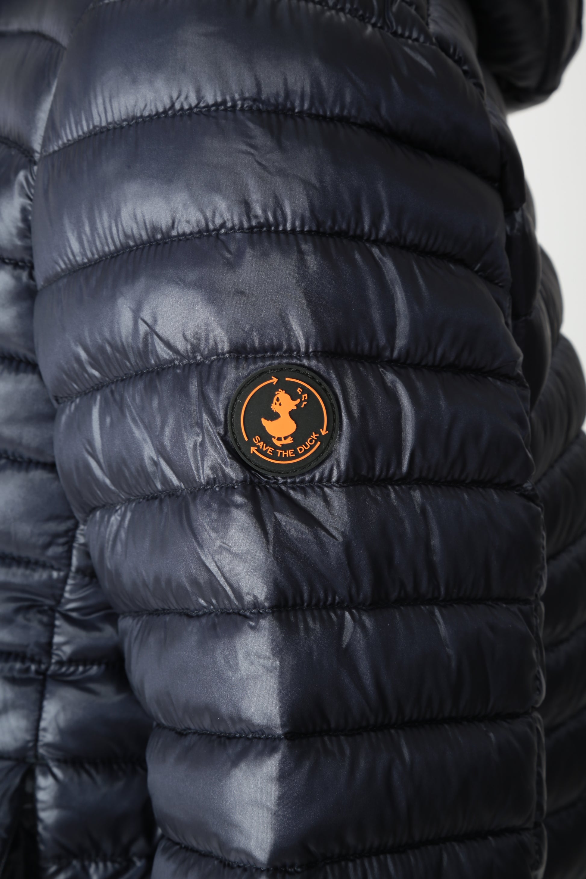 https://admin.shopify.com/store/gulieshop/products/15609271288157#:~:text=https%3A//www.gulieshop.it%20%E2%80%BA%20products%20%E2%80%BA%20save%2Dthe%2Dduck%2Dpiumino%2Dcorto%2Dbabe%2Dlove21%2Dd32447w