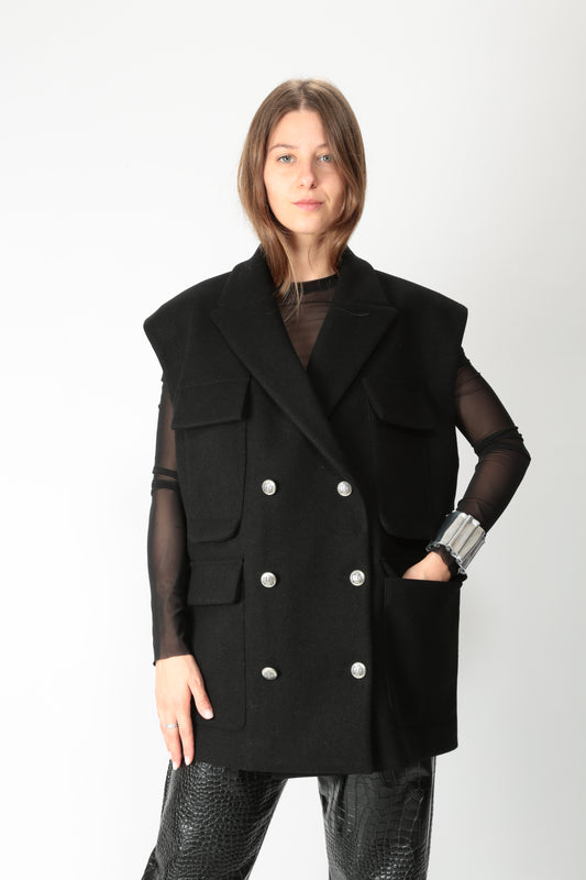 https://admin.shopify.com/store/gulieshop/products/15617498349917#:~:text=https%3A//www.gulieshop.it%20%E2%80%BA%20products%20%E2%80%BA%20the%2Dm%2Dgilet%2Doversize%2Dfrank