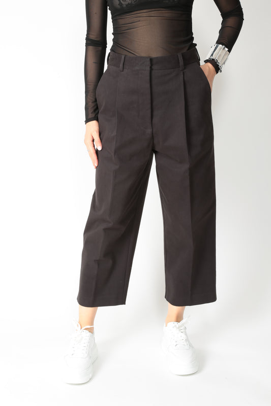 https://admin.shopify.com/store/gulieshop/products/15617498022237#:~:text=https%3A//www.gulieshop.it%20%E2%80%BA%20products%20%E2%80%BA%20the%2Dm%2Dpantalone%2Dcon%2Dpinces%2Dtazio%2D1