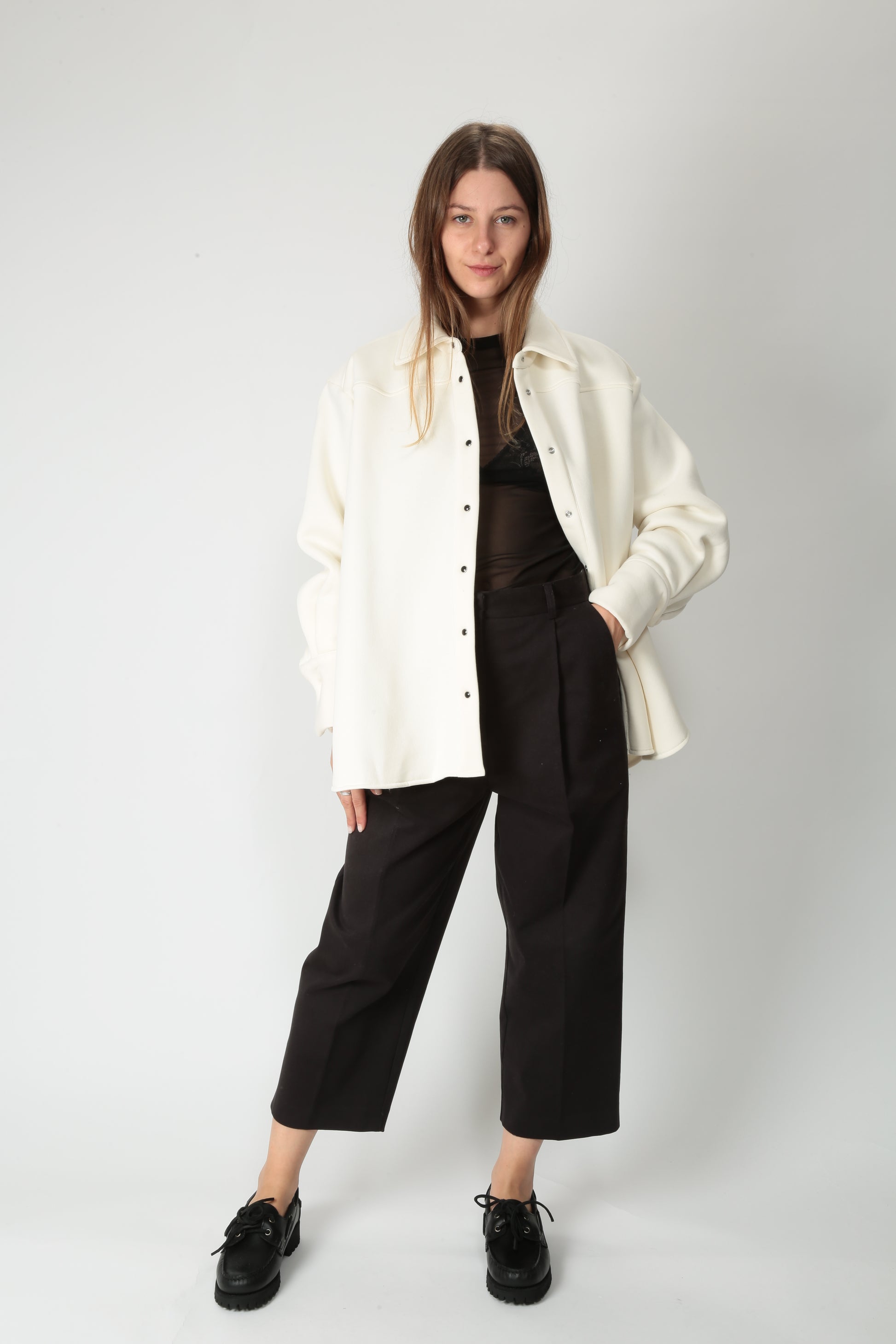 https://admin.shopify.com/store/gulieshop/products/15617497956701#:~:text=https%3A//www.gulieshop.it%20%E2%80%BA%20products%20%E2%80%BA%20the%2Dm%2Dgiacca%2Din%2Dfelpa%2Doversize%2Dhotel