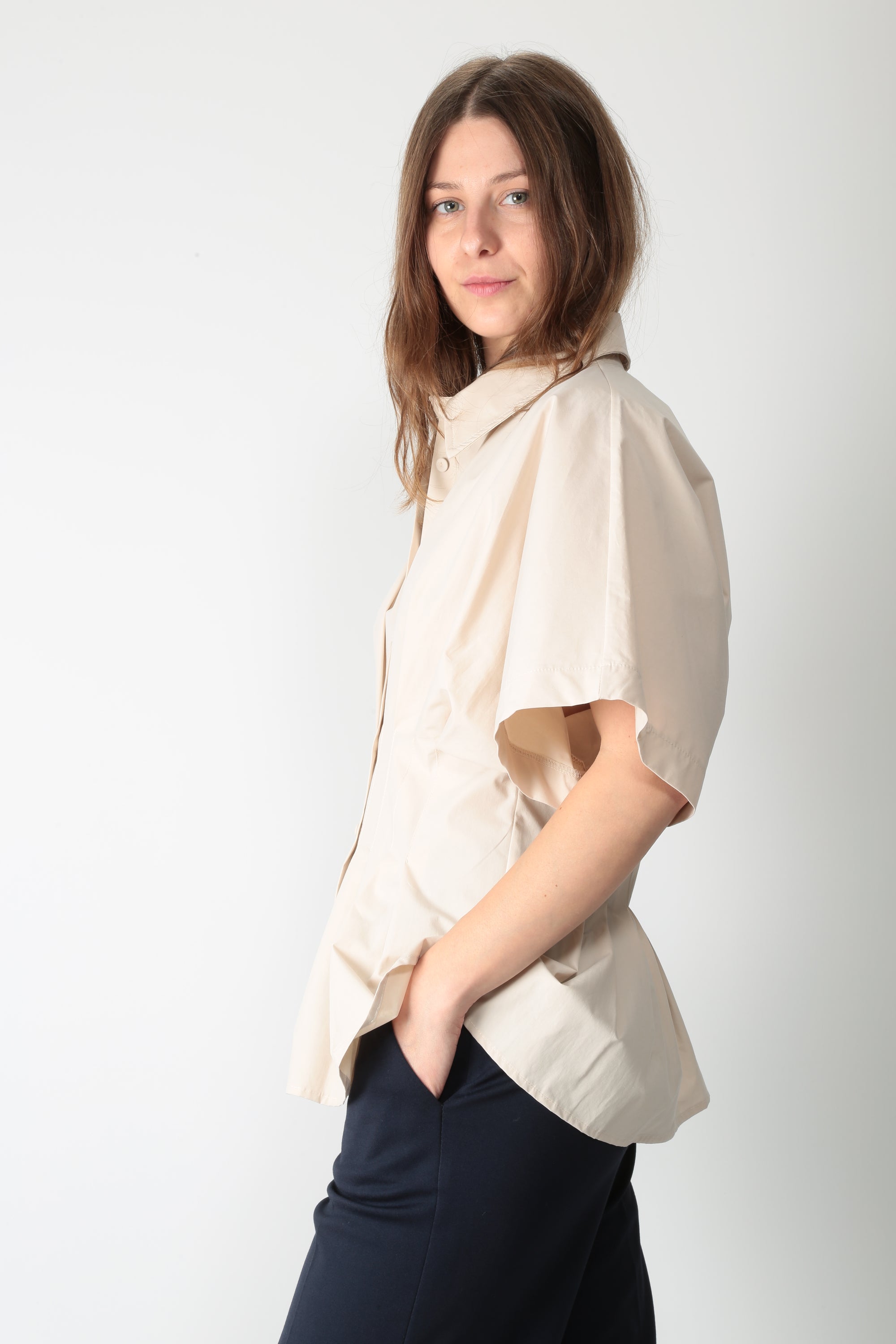 https://admin.shopify.com/store/gulieshop/products/16121606898013#:~:text=https%3A//www.gulieshop.it%20%E2%80%BA%20products%20%E2%80%BA%20tensione%2Din%2Dcamicia%2Dcon%2Dpinces%2Duk1233