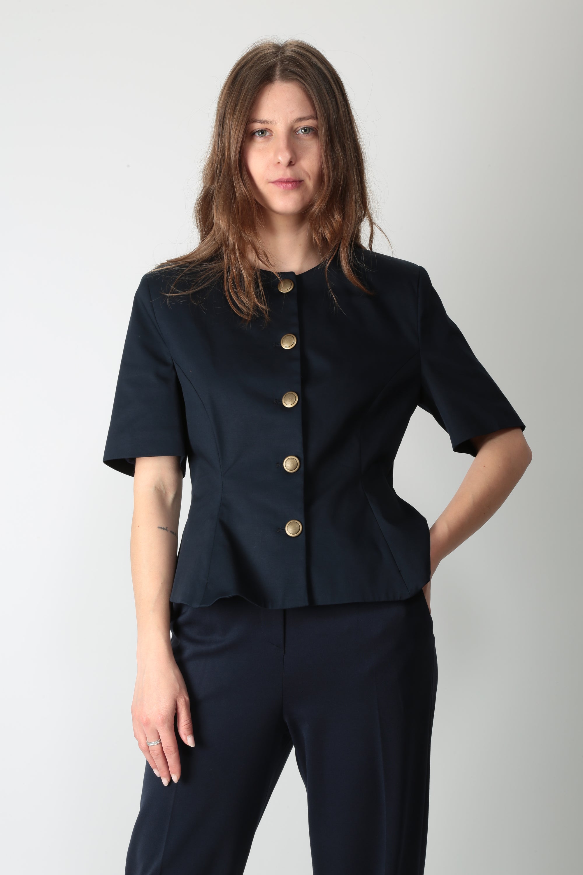 https://admin.shopify.com/store/gulieshop/products/16121552077149#:~:text=https%3A//www.gulieshop.it%20%E2%80%BA%20products%20%E2%80%BA%20tensione%2Din%2Dgiacca%2Dcropped%2D26b4783%2D1