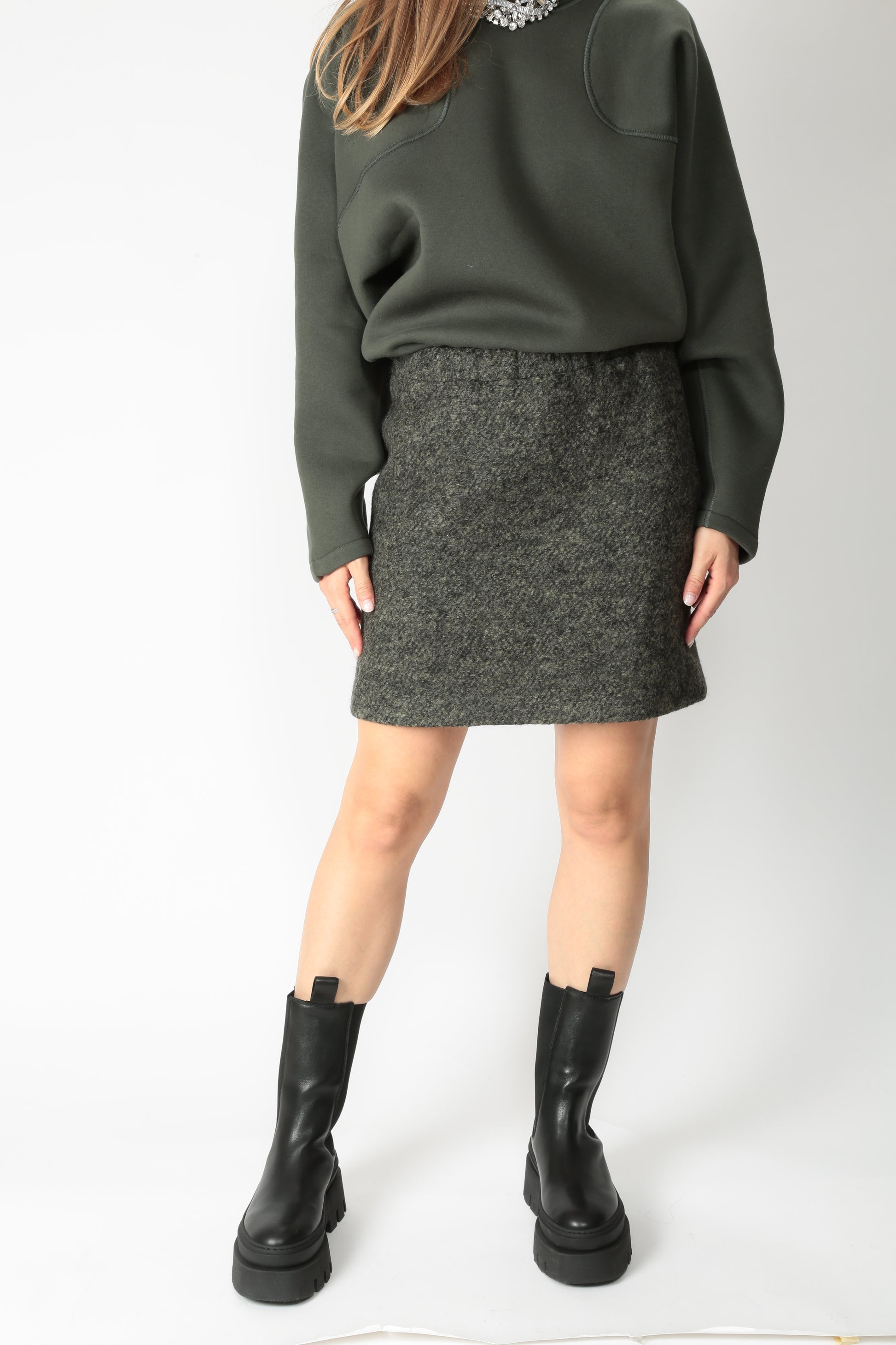 https://admin.shopify.com/store/gulieshop/products/15617498087773#:~:text=https%3A//www.gulieshop.it%20%E2%80%BA%20products%20%E2%80%BA%20the%2Dm%2Dgonna%2Din%2Dpanno%2Ddi%2Dlana%2Dguya