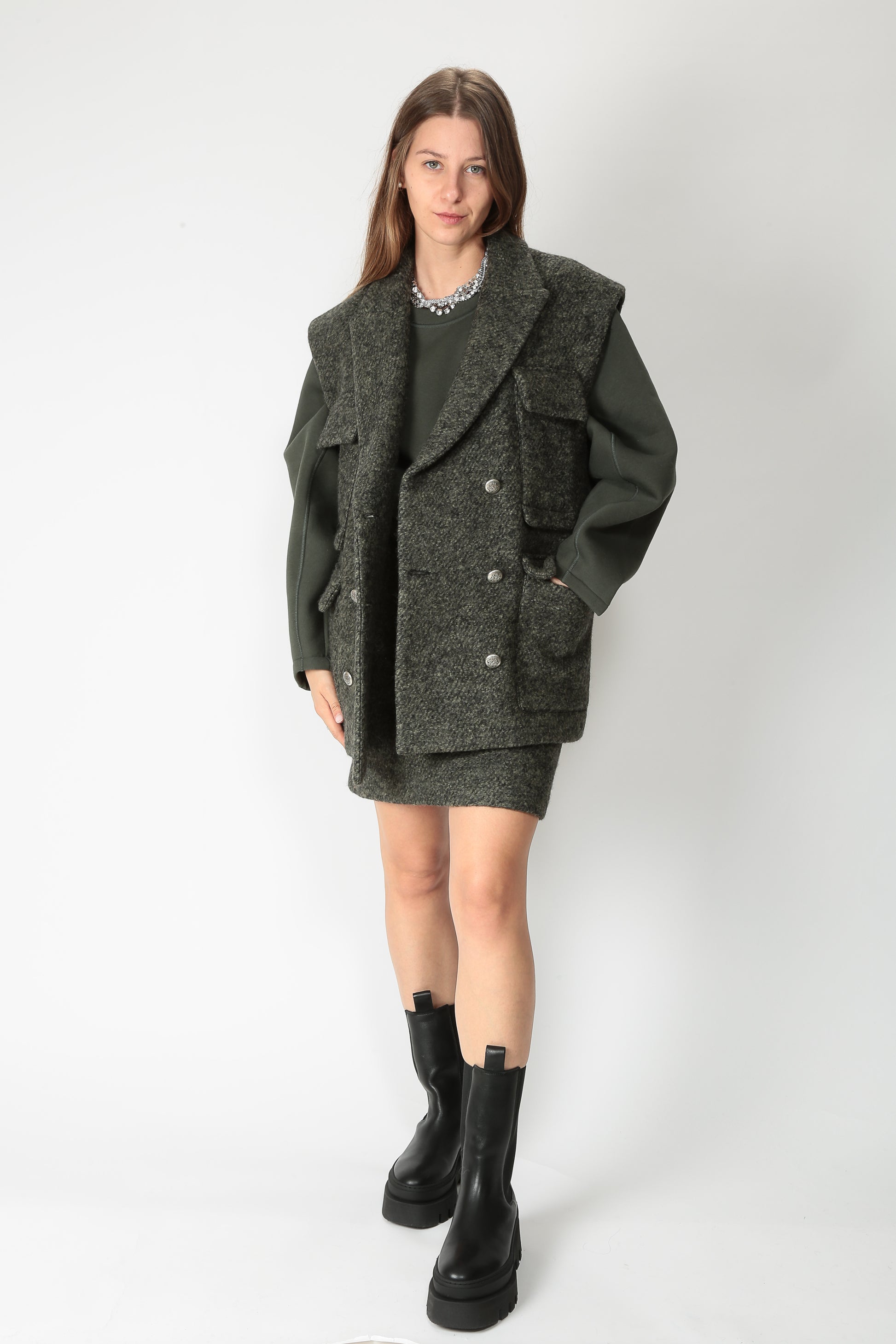 https://admin.shopify.com/store/gulieshop/products/15617498087773#:~:text=https%3A//www.gulieshop.it%20%E2%80%BA%20products%20%E2%80%BA%20the%2Dm%2Dgonna%2Din%2Dpanno%2Ddi%2Dlana%2Dguya