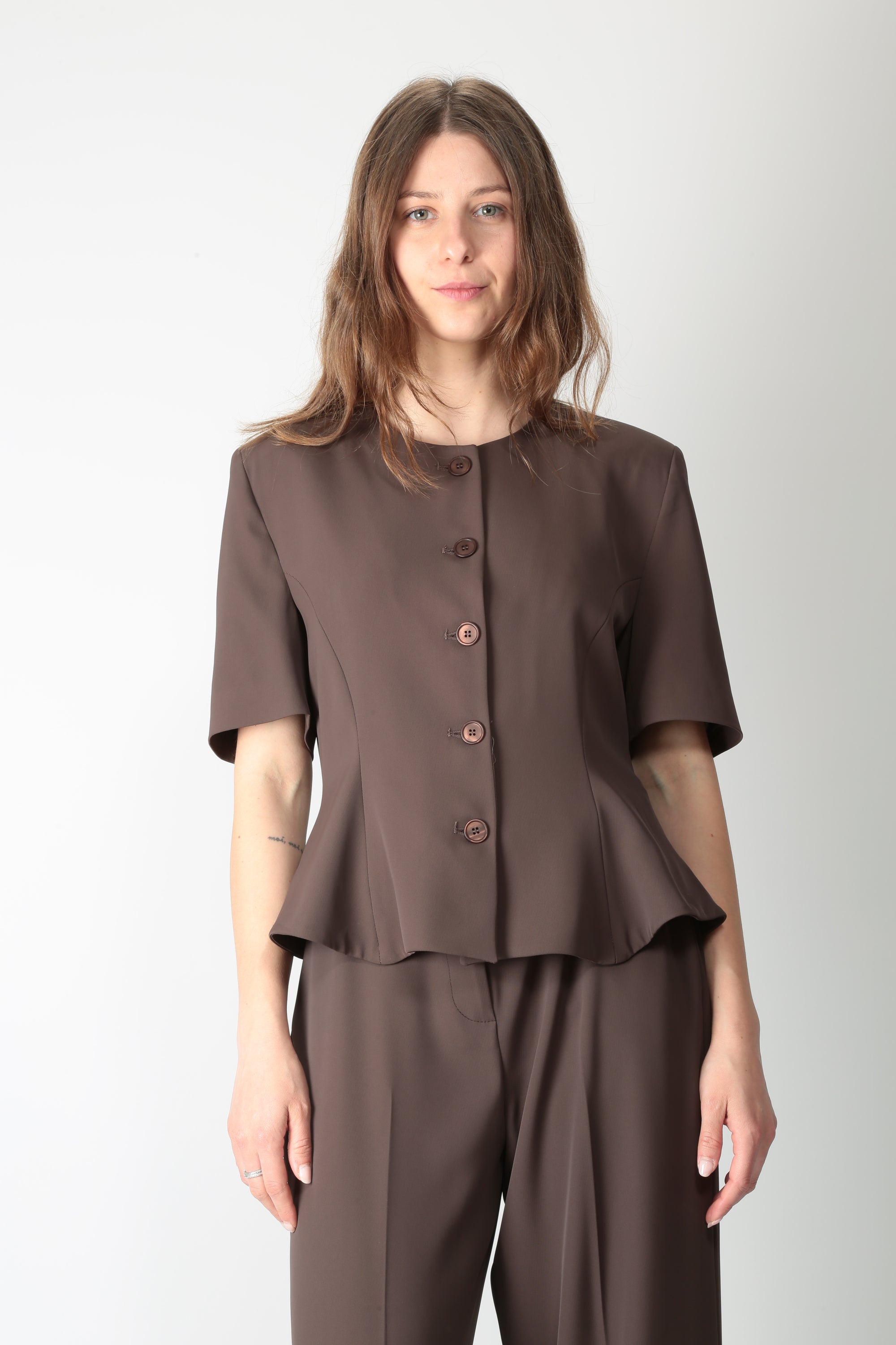 https://admin.shopify.com/store/gulieshop/products/16121607389533#:~:text=https%3A//www.gulieshop.it%20%E2%80%BA%20products%20%E2%80%BA%20tensione%2Din%2Dtailleur%2D26c4793