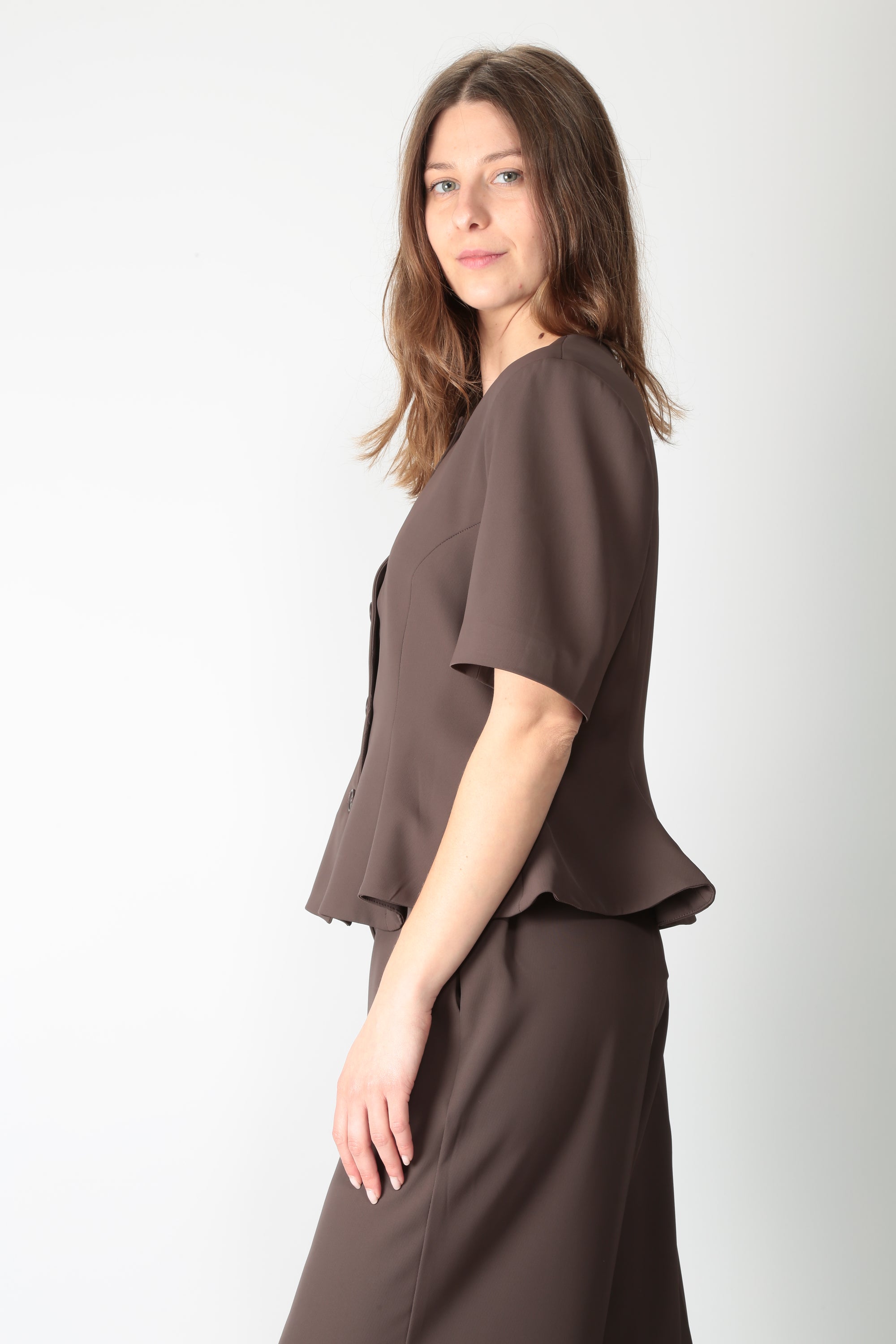 https://admin.shopify.com/store/gulieshop/products/16121607389533#:~:text=https%3A//www.gulieshop.it%20%E2%80%BA%20products%20%E2%80%BA%20tensione%2Din%2Dtailleur%2D26c4793