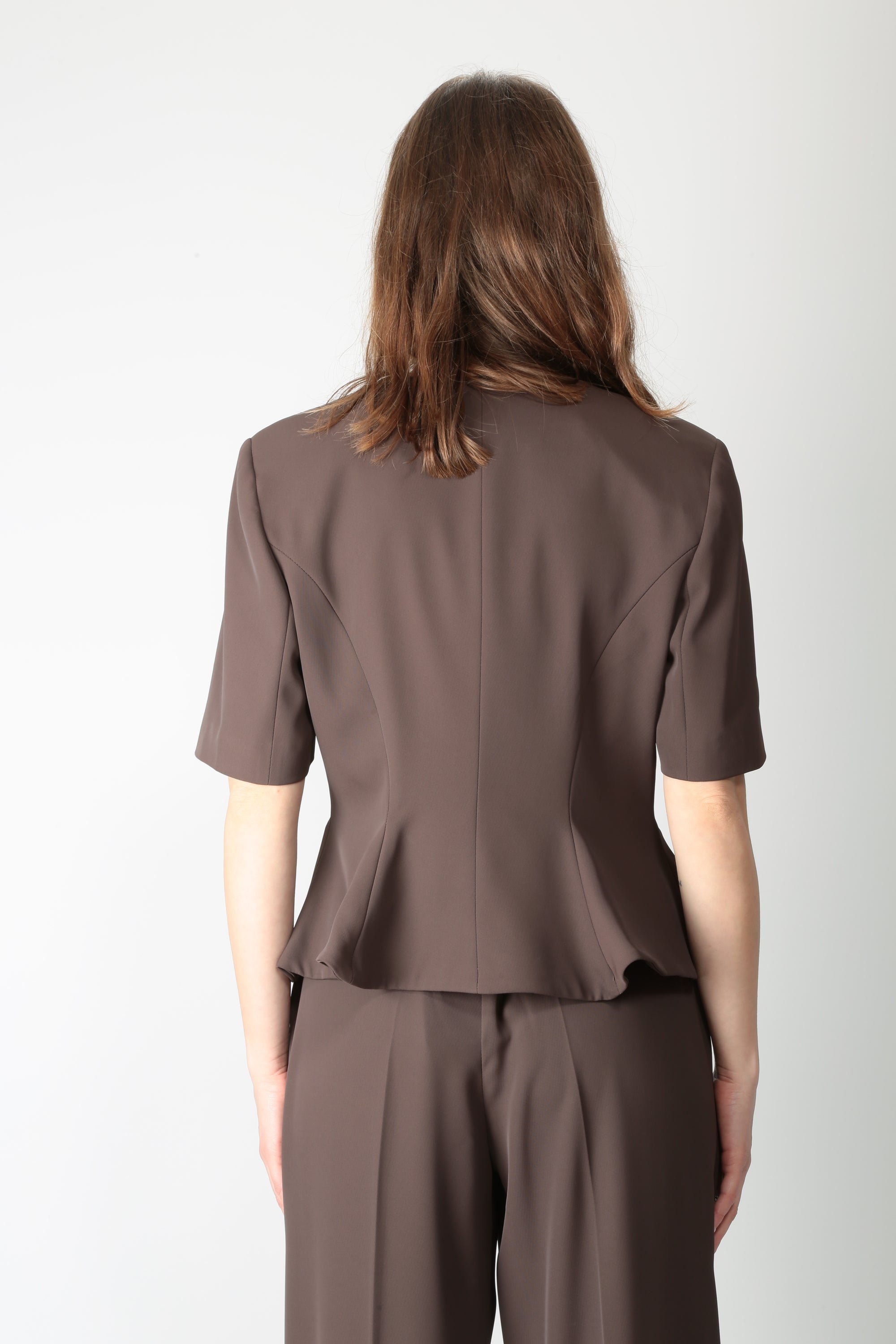 https://admin.shopify.com/store/gulieshop/products/16121607389533#:~:text=https%3A//www.gulieshop.it%20%E2%80%BA%20products%20%E2%80%BA%20tensione%2Din%2Dtailleur%2D26c4793