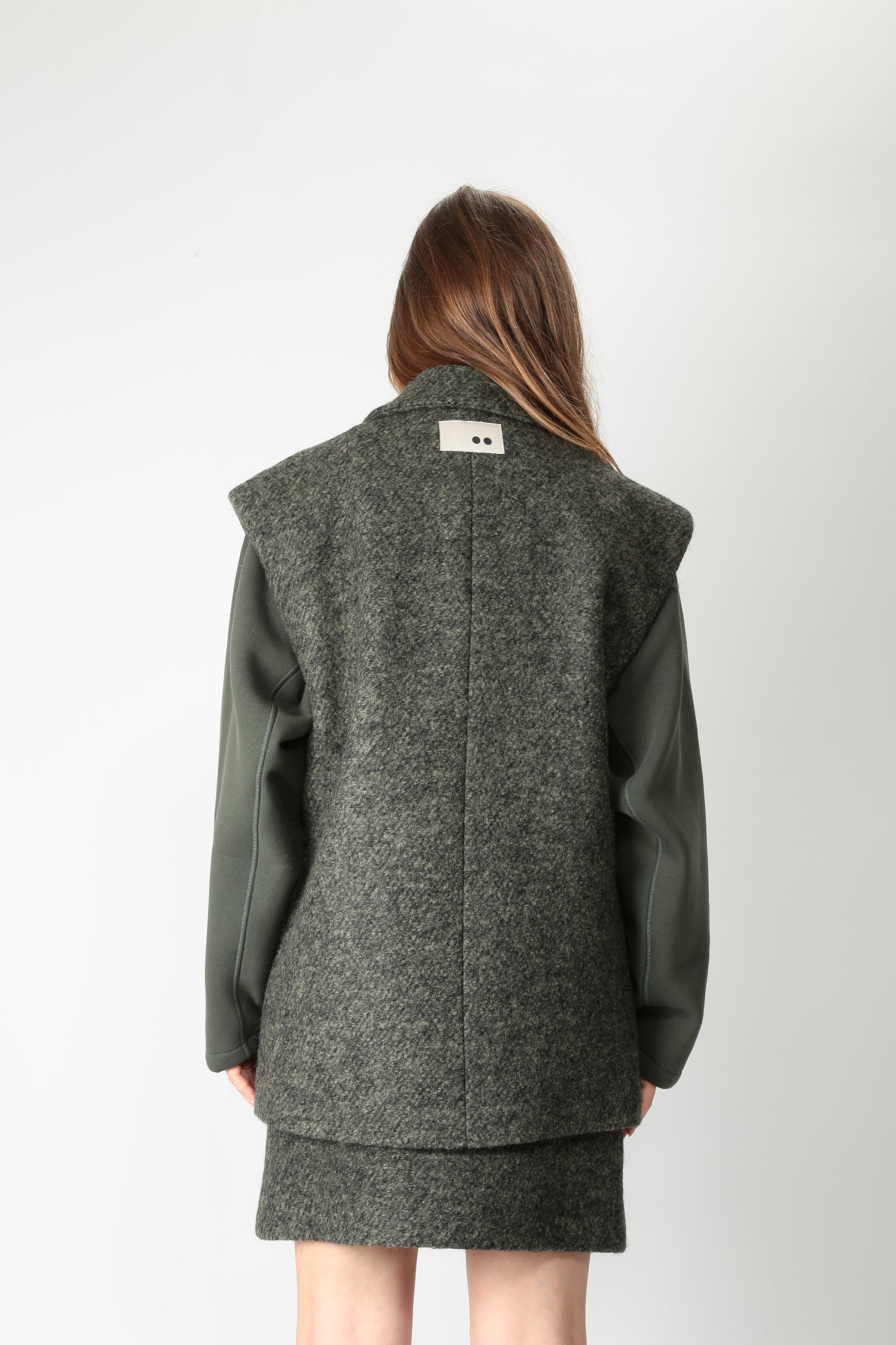 https://admin.shopify.com/store/gulieshop/products/15617498120541#:~:text=https%3A//www.gulieshop.it%20%E2%80%BA%20products%20%E2%80%BA%20the%2Dm%2Dgilet%2Doversize%2Din%2Dpanno%2Ddi%2Dlana%2Dgabriela