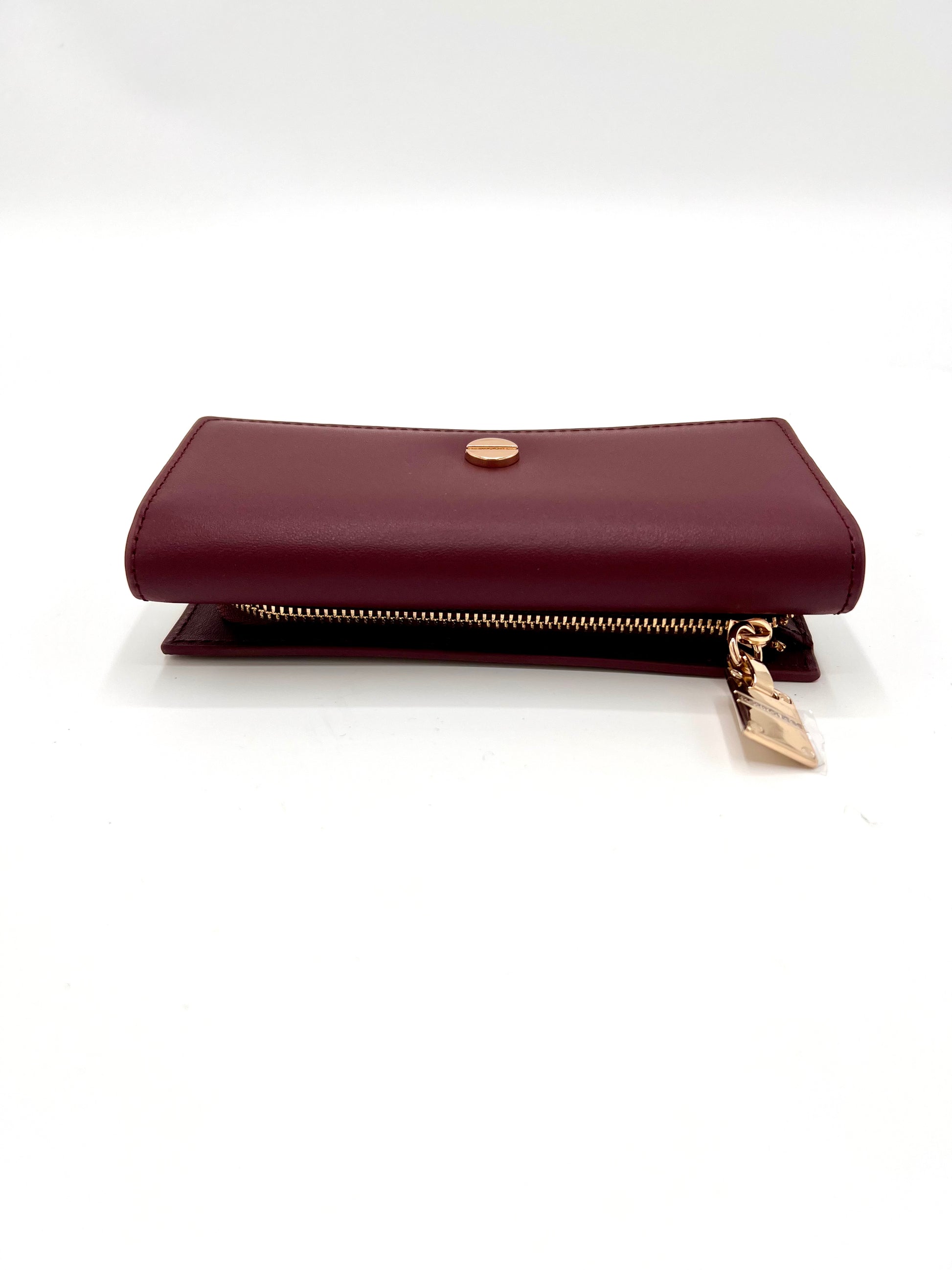 https://admin.shopify.com/store/gulieshop/products/15615140888925#:~:text=https%3A//www.gulieshop.it%20%E2%80%BA%20products%20%E2%80%BA%20borbonese%2Dportafoglio%2Dmedio%2Dcon%2Dpatta%2D91020036221