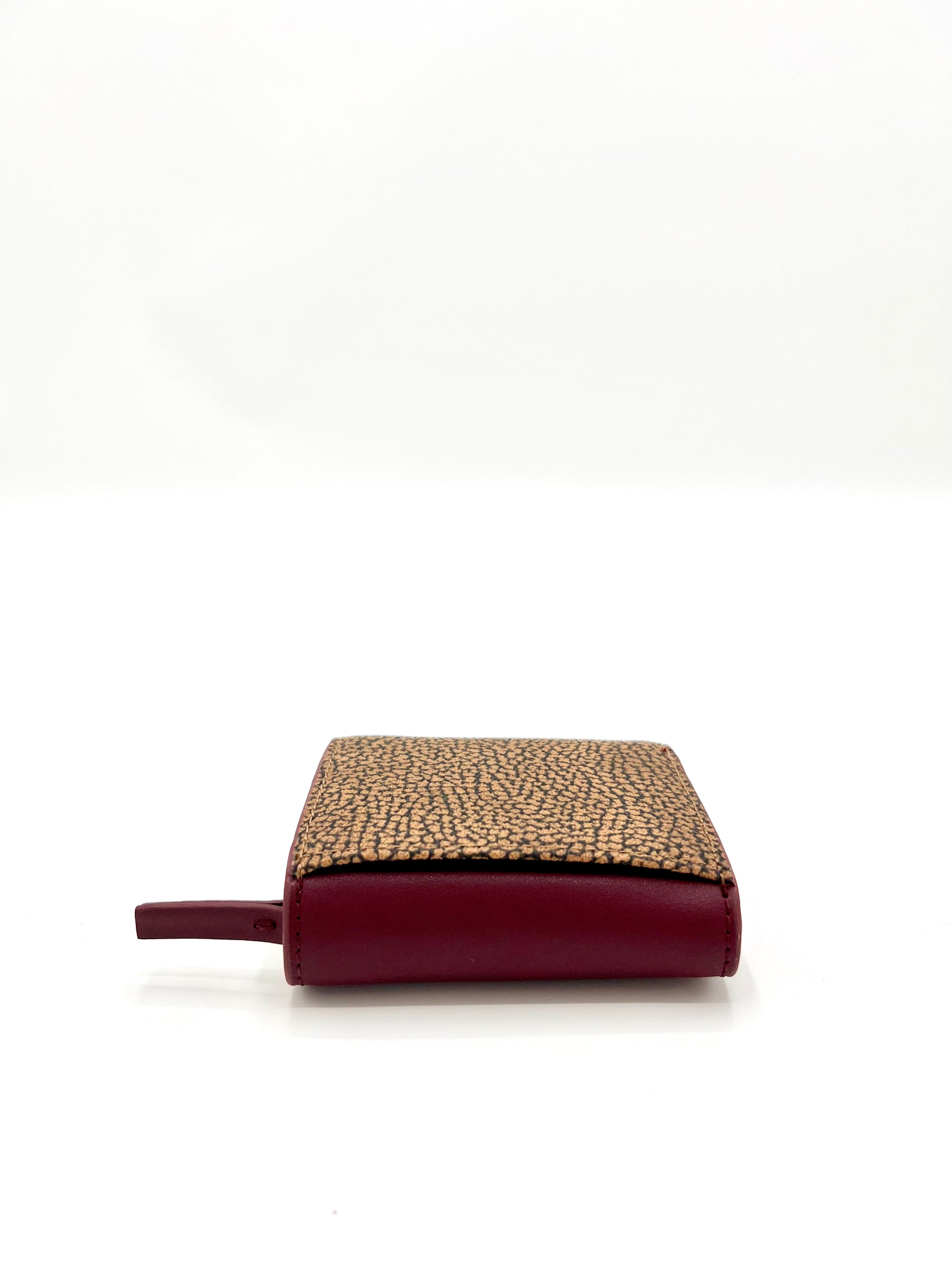 https://admin.shopify.com/store/gulieshop/products/15615157862749#:~:text=https%3A//www.gulieshop.it%20%E2%80%BA%20products%20%E2%80%BA%20borbonese%2Dportafoglio%2Dmini%2Din%2Dtela%2Dop%2D91020035220