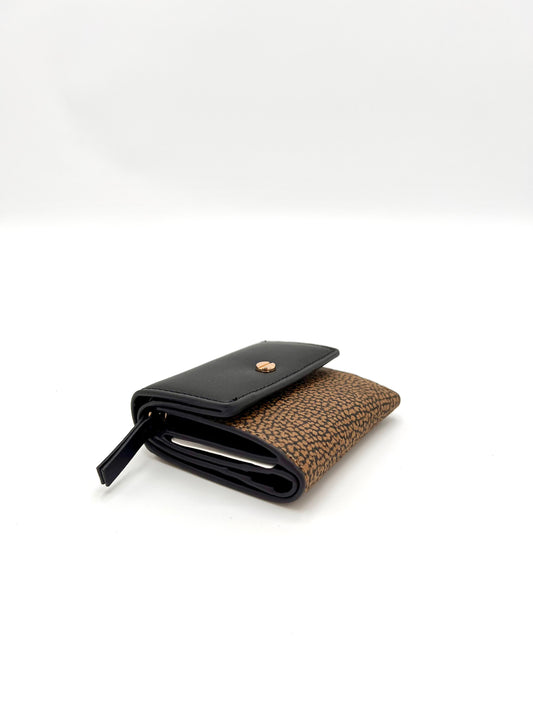 https://admin.shopify.com/store/gulieshop/products/15615157961053#:~:text=https%3A//www.gulieshop.it%20%E2%80%BA%20products%20%E2%80%BA%20borbonese%2Dportafoglio%2Dmini%2Din%2Dtela%2Dop%2D91020035221