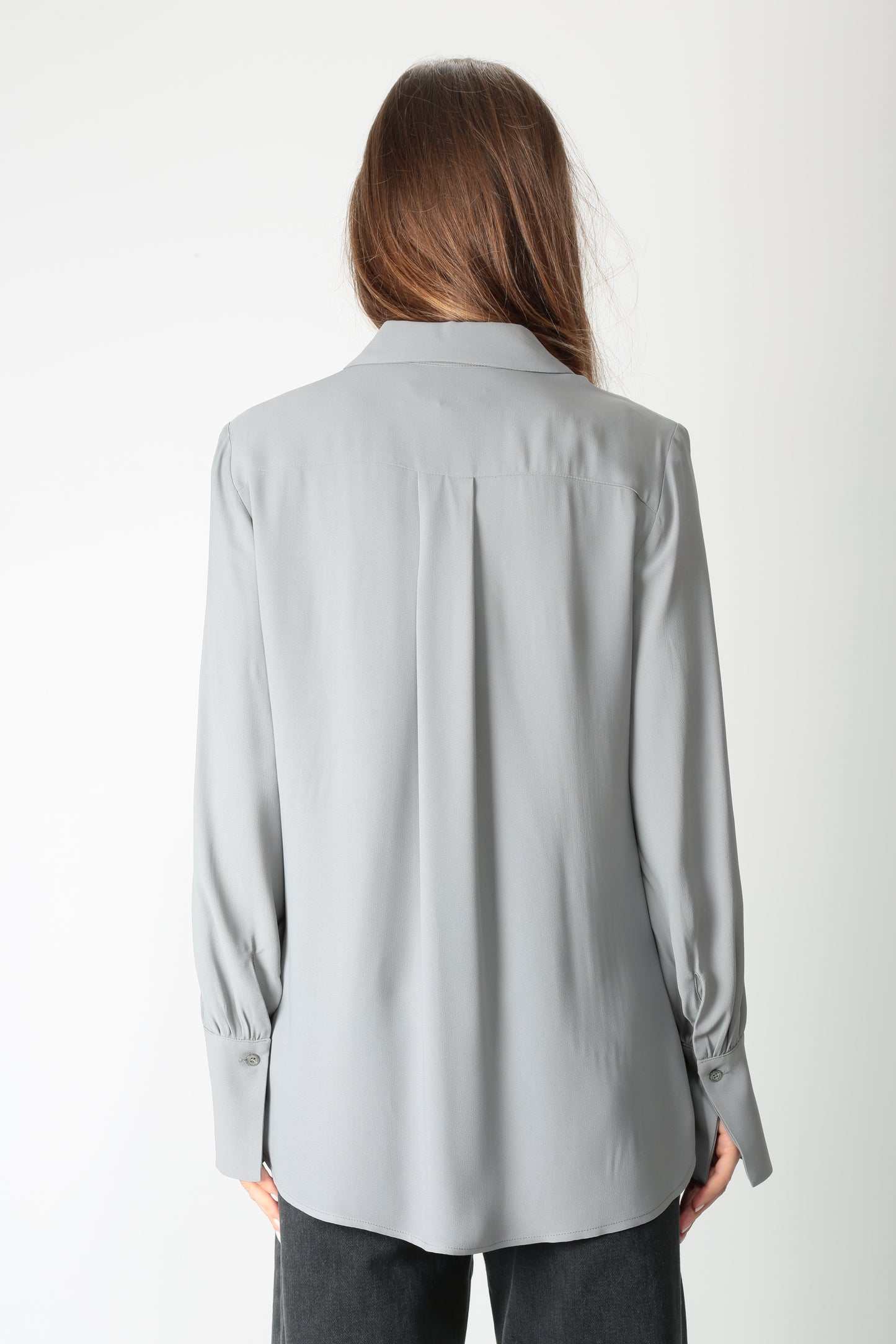 https://admin.shopify.com/store/gulieshop/products/15645192421725#:~:text=https%3A//www.gulieshop.it%20%E2%80%BA%20products%20%E2%80%BA%20beatrice%2Dcamicia%2Dcon%2Dricamo%2Din%2Dstrass%2D25fa43321105