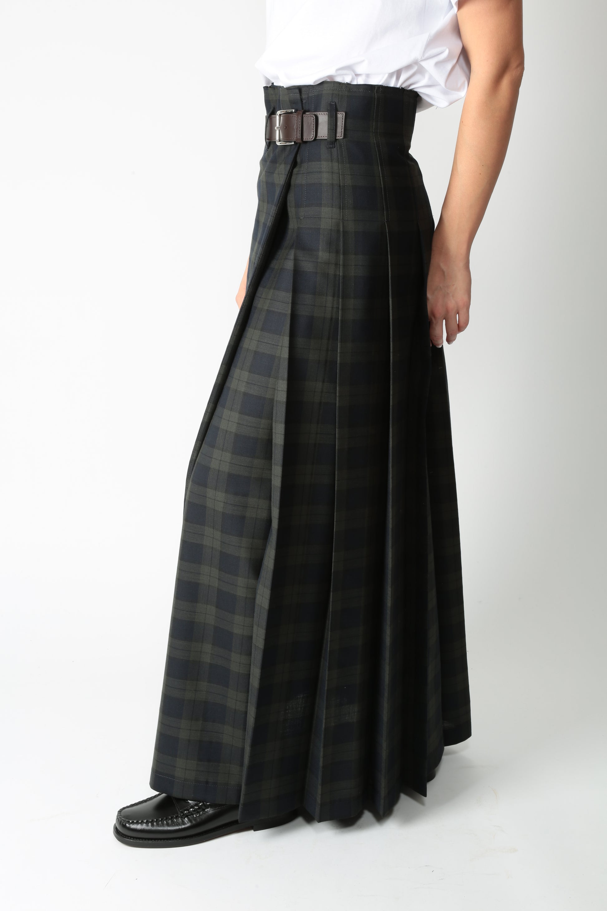 https://admin.shopify.com/store/gulieshop/products/15647677841757#:~:text=https%3A//www.gulieshop.it%20%E2%80%BA%20products%20%E2%80%BA%20department%2D5%2Dgonna%2Dlunga%2Dkilt%2Dgilles%2Ddg04851m2ts0195