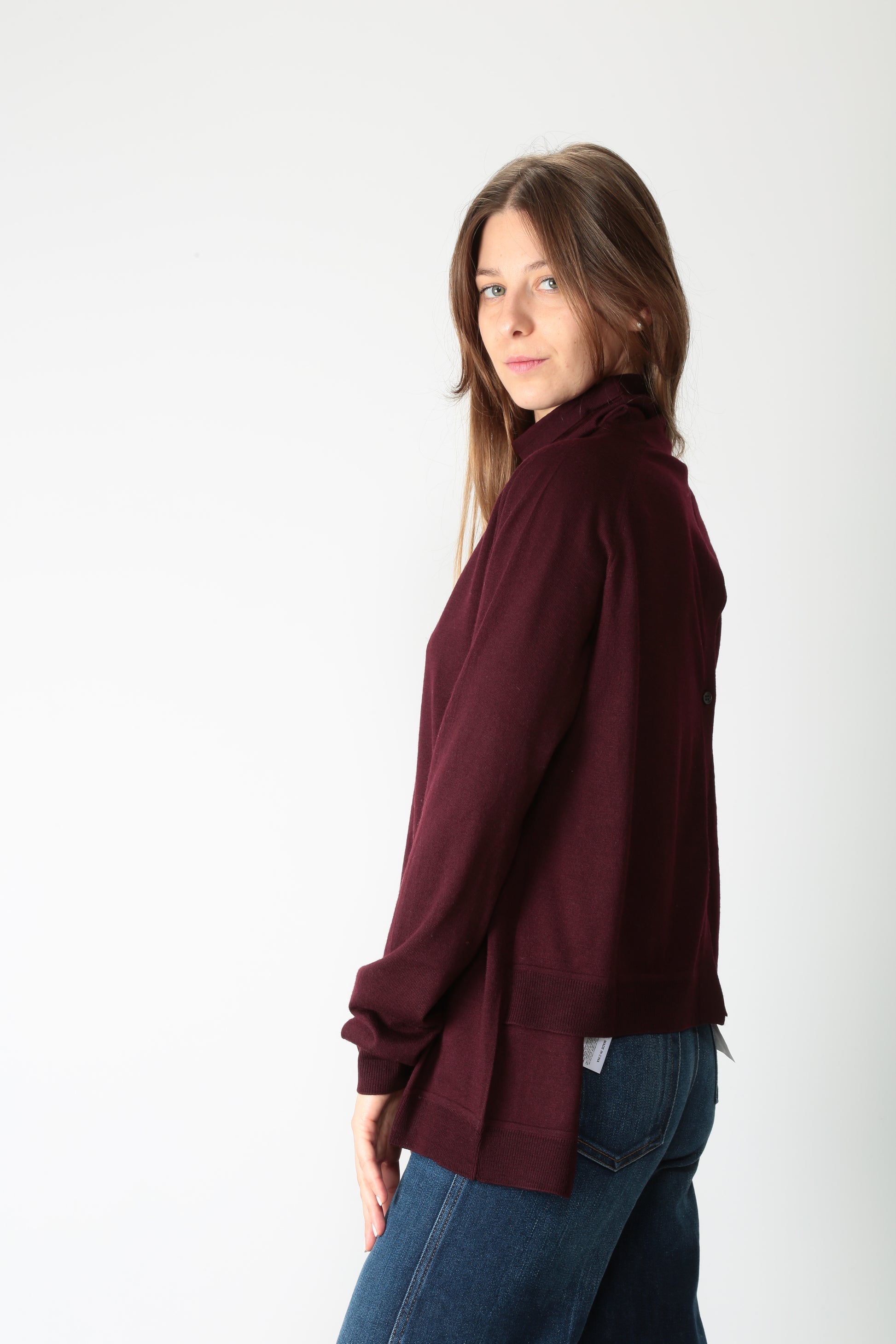 https://admin.shopify.com/store/gulieshop/products/15647678005597#:~:text=https%3A//www.gulieshop.it%20%E2%80%BA%20products%20%E2%80%BA%20department%2D5%2Dmaglia%2Dschiena%2Daperta%2Dyugo%2Ddm08451m2mf0062
