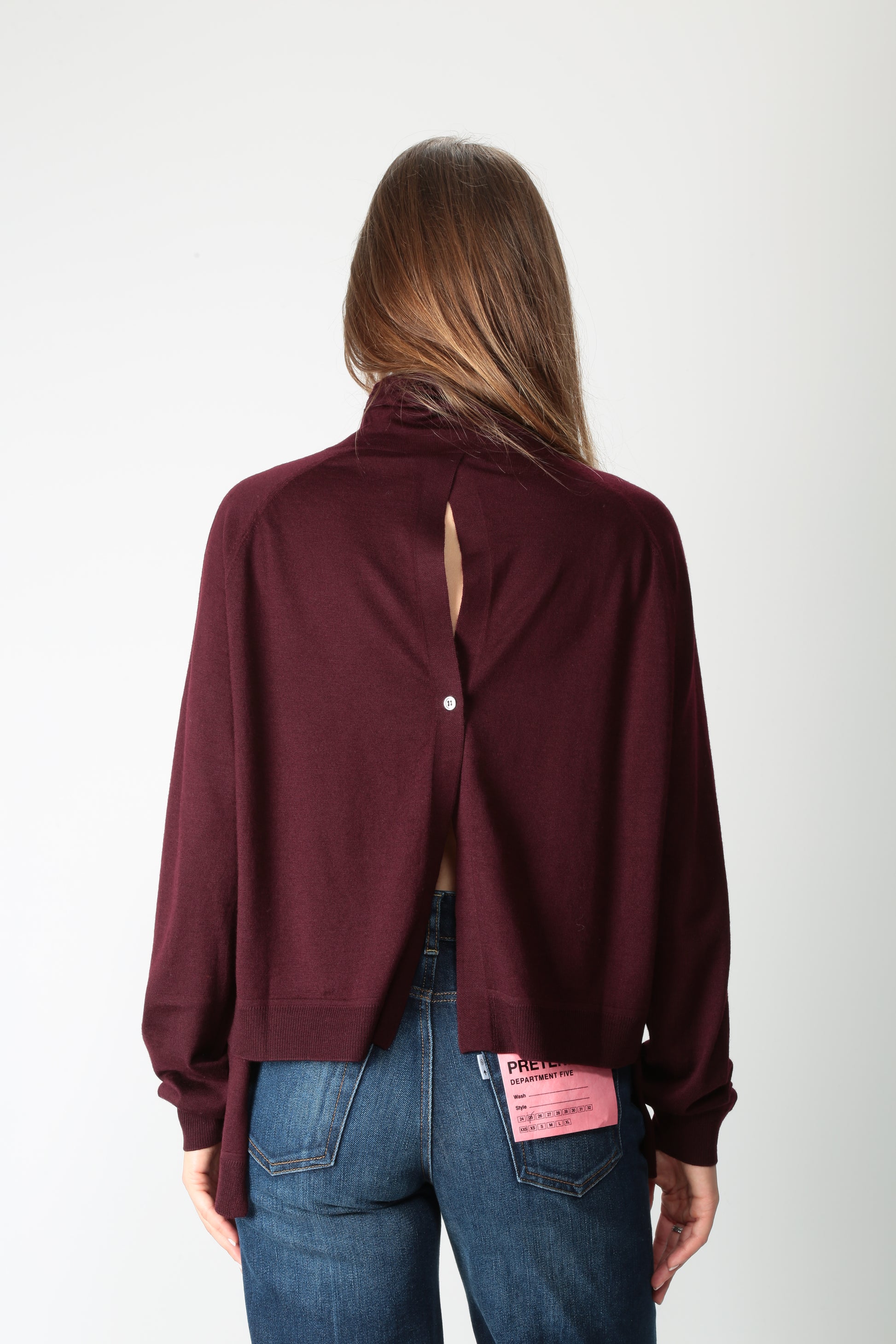 https://admin.shopify.com/store/gulieshop/products/15647678005597#:~:text=https%3A//www.gulieshop.it%20%E2%80%BA%20products%20%E2%80%BA%20department%2D5%2Dmaglia%2Dschiena%2Daperta%2Dyugo%2Ddm08451m2mf0062