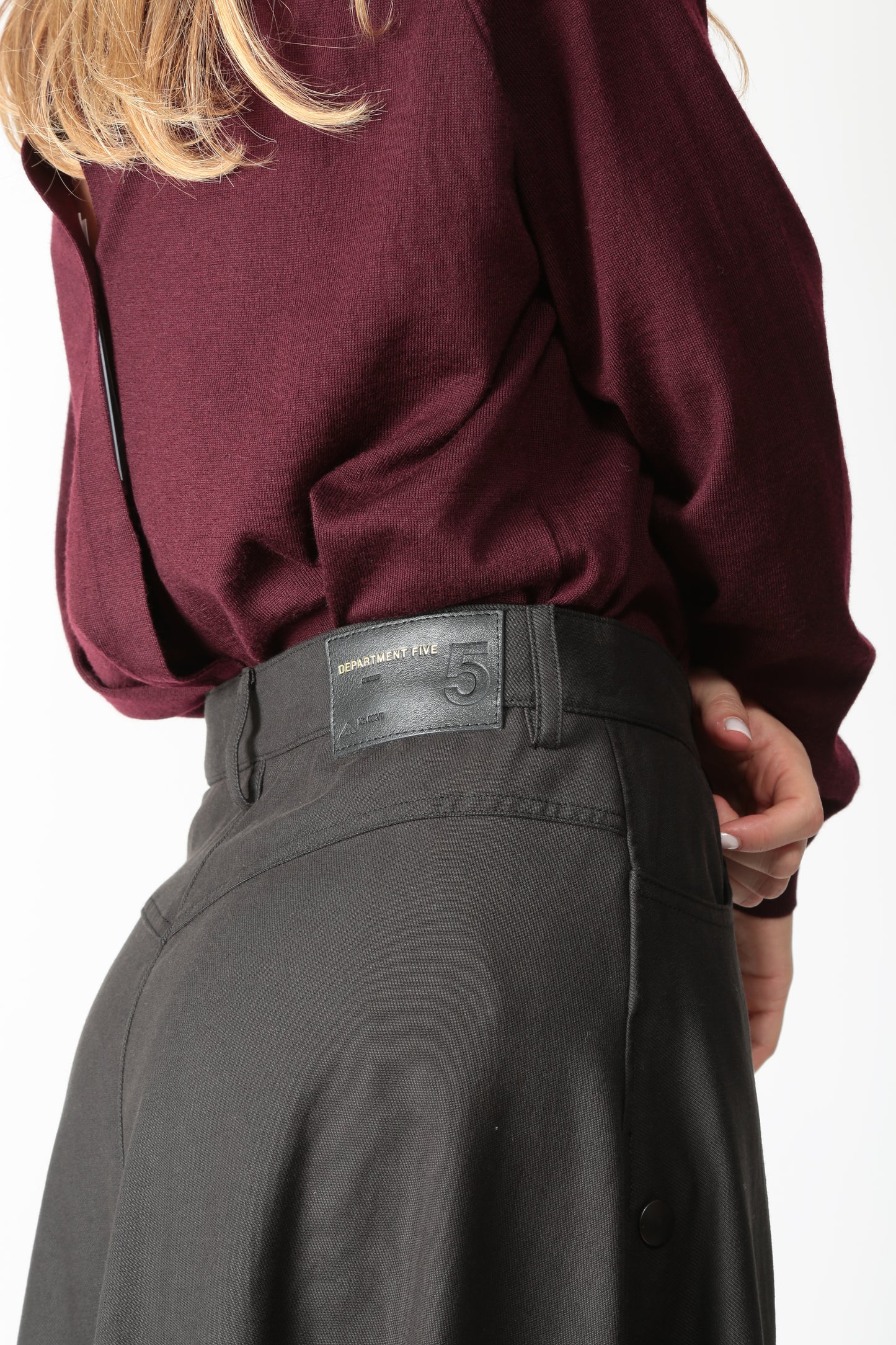 https://admin.shopify.com/store/gulieshop/products/15647677776221#:~:text=https%3A//www.gulieshop.it%20%E2%80%BA%20products%20%E2%80%BA%20department%2D5%2Dgonna%2Dlunga%2Dezra%2Ddg04751m2ts0188