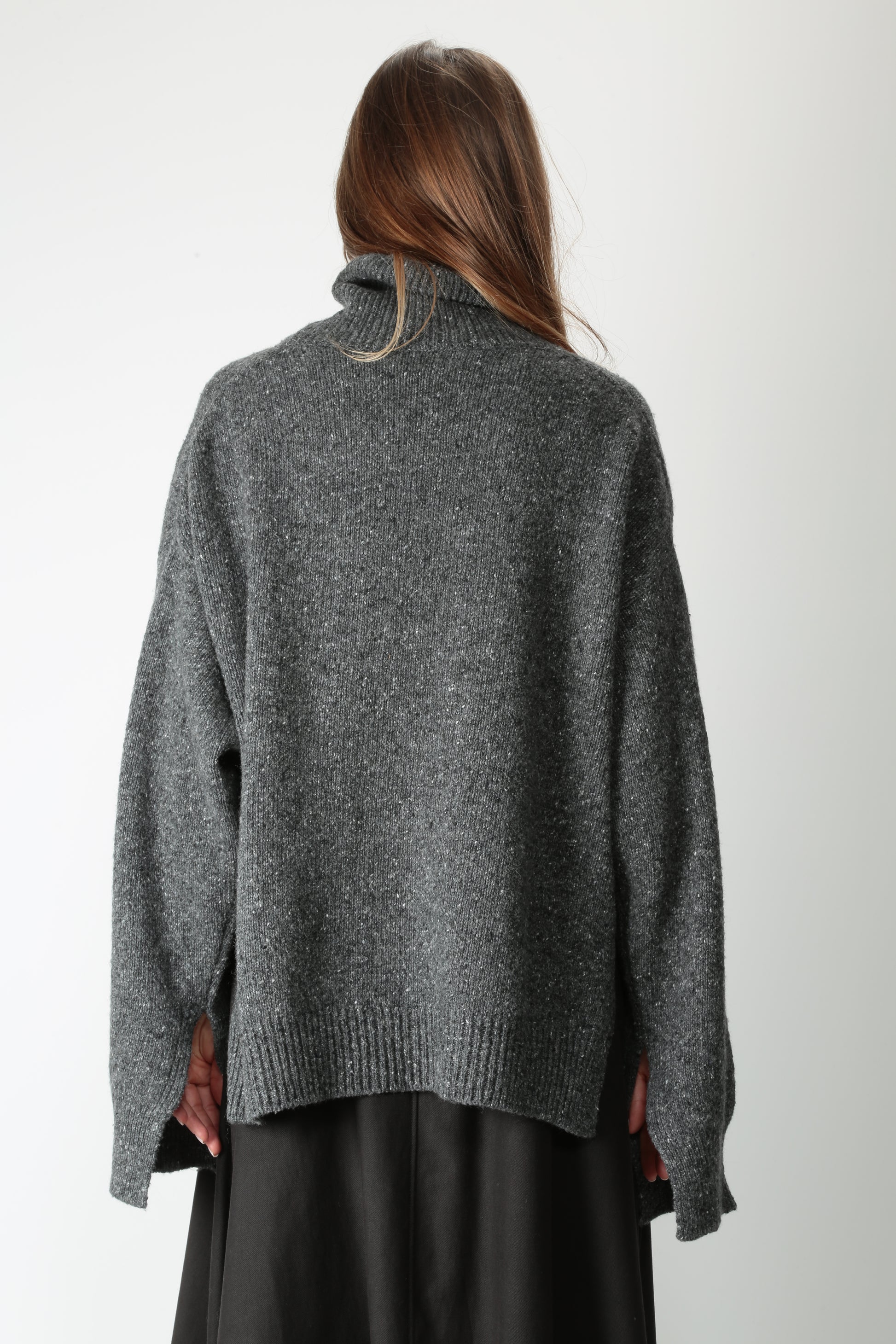 https://admin.shopify.com/store/gulieshop/products/15647677940061#:~:text=https%3A//www.gulieshop.it%20%E2%80%BA%20products%20%E2%80%BA%20department%2D5%2Dmaglia%2Ddolcevita%2Din%2Dmisto%2Dlana%2Dpeggy%2Ddm089051m2mf0071