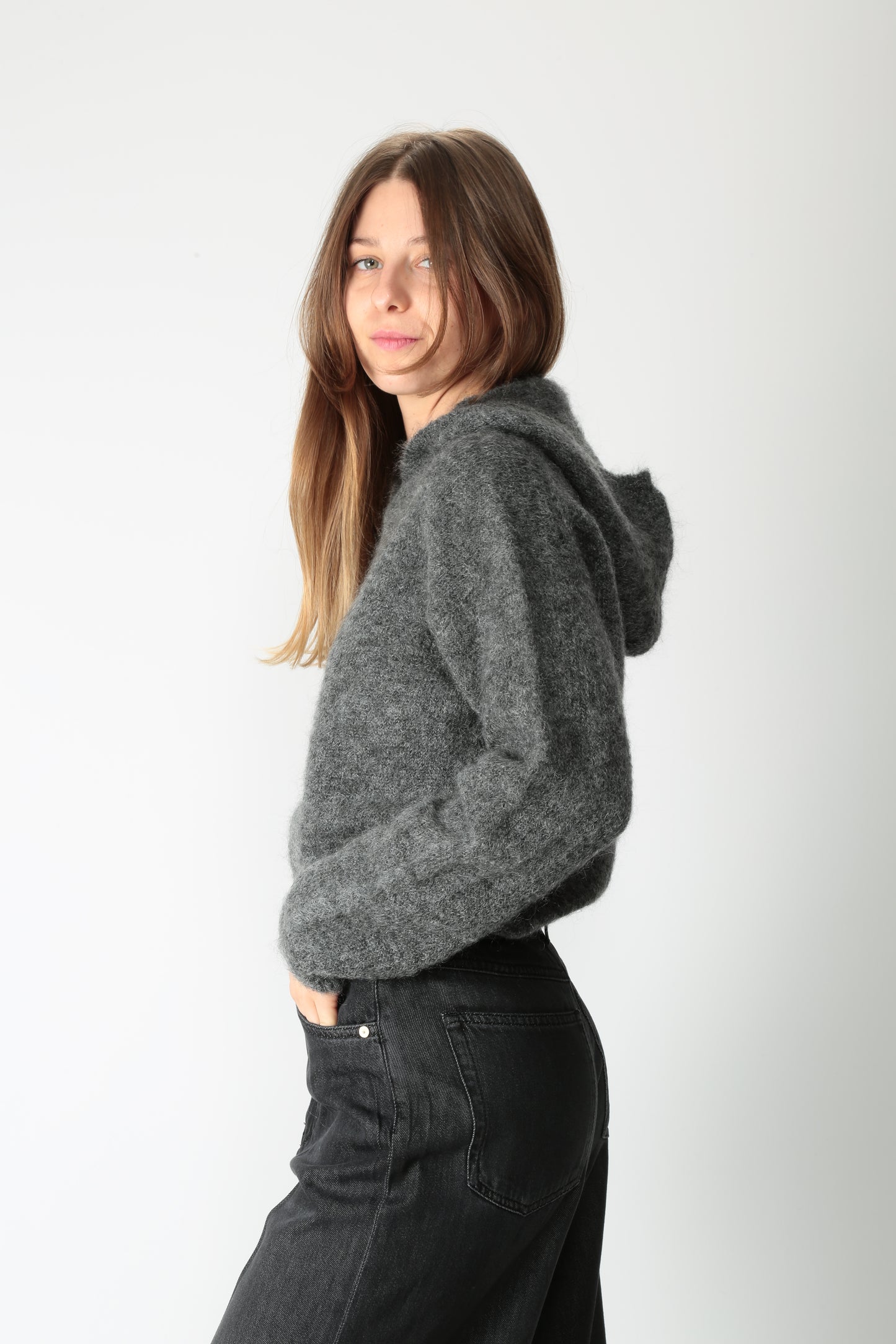 https://admin.shopify.com/store/gulieshop/products/15633562861917#:~:text=https%3A//www.gulieshop.it%20%E2%80%BA%20products%20%E2%80%BA%20s%2Dmaxmaramaglia%2Dtaglio%2Dfelpa%2Din%2Dmisto%2Dmohair%2Dattuale%2D1