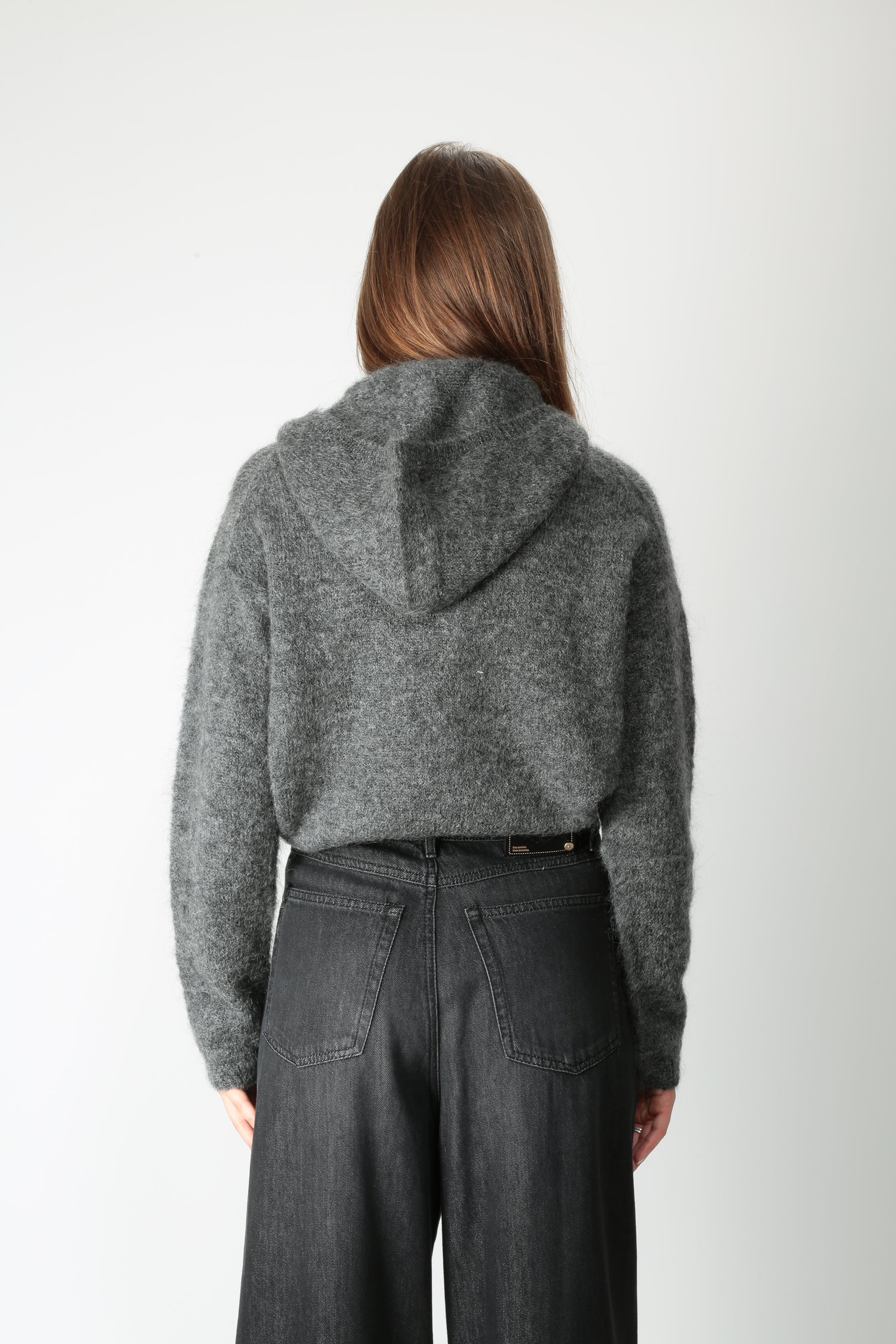 https://admin.shopify.com/store/gulieshop/products/15633562861917#:~:text=https%3A//www.gulieshop.it%20%E2%80%BA%20products%20%E2%80%BA%20s%2Dmaxmaramaglia%2Dtaglio%2Dfelpa%2Din%2Dmisto%2Dmohair%2Dattuale%2D1