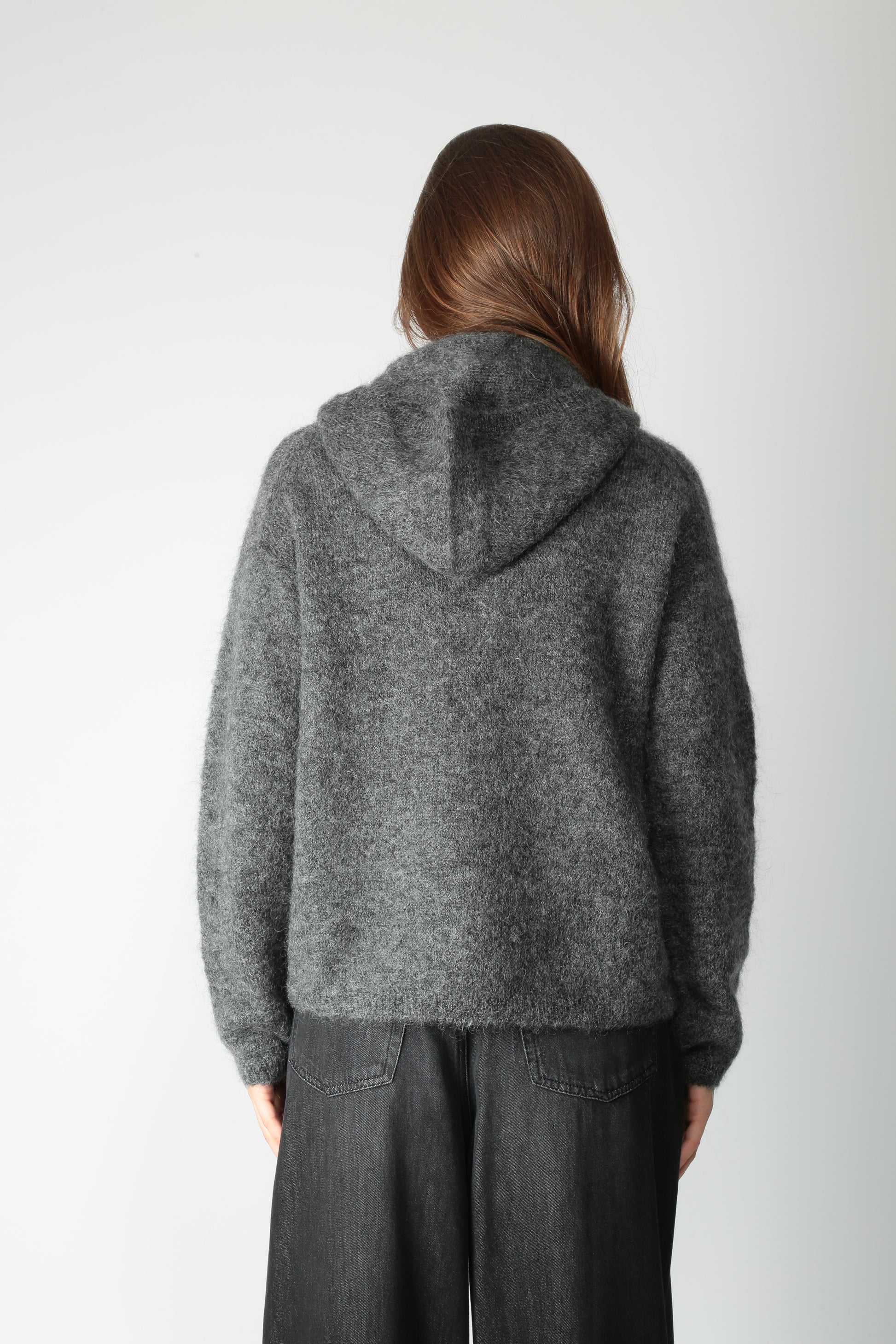 https://admin.shopify.com/store/gulieshop/products/15633562861917#:~:text=https%3A//www.gulieshop.it%20%E2%80%BA%20products%20%E2%80%BA%20s%2Dmaxmaramaglia%2Dtaglio%2Dfelpa%2Din%2Dmisto%2Dmohair%2Dattuale%2D1