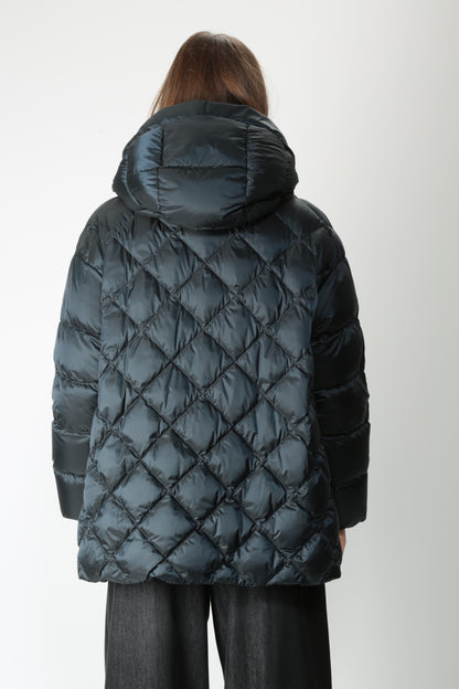 https://admin.shopify.com/store/gulieshop/products/15645399089501#:~:text=https%3A//www.gulieshop.it%20%E2%80%BA%20products%20%E2%80%BA%20maxmara%2Dthe%2Dcube%2Dpiumino%2Dimbottito%2Dsofte