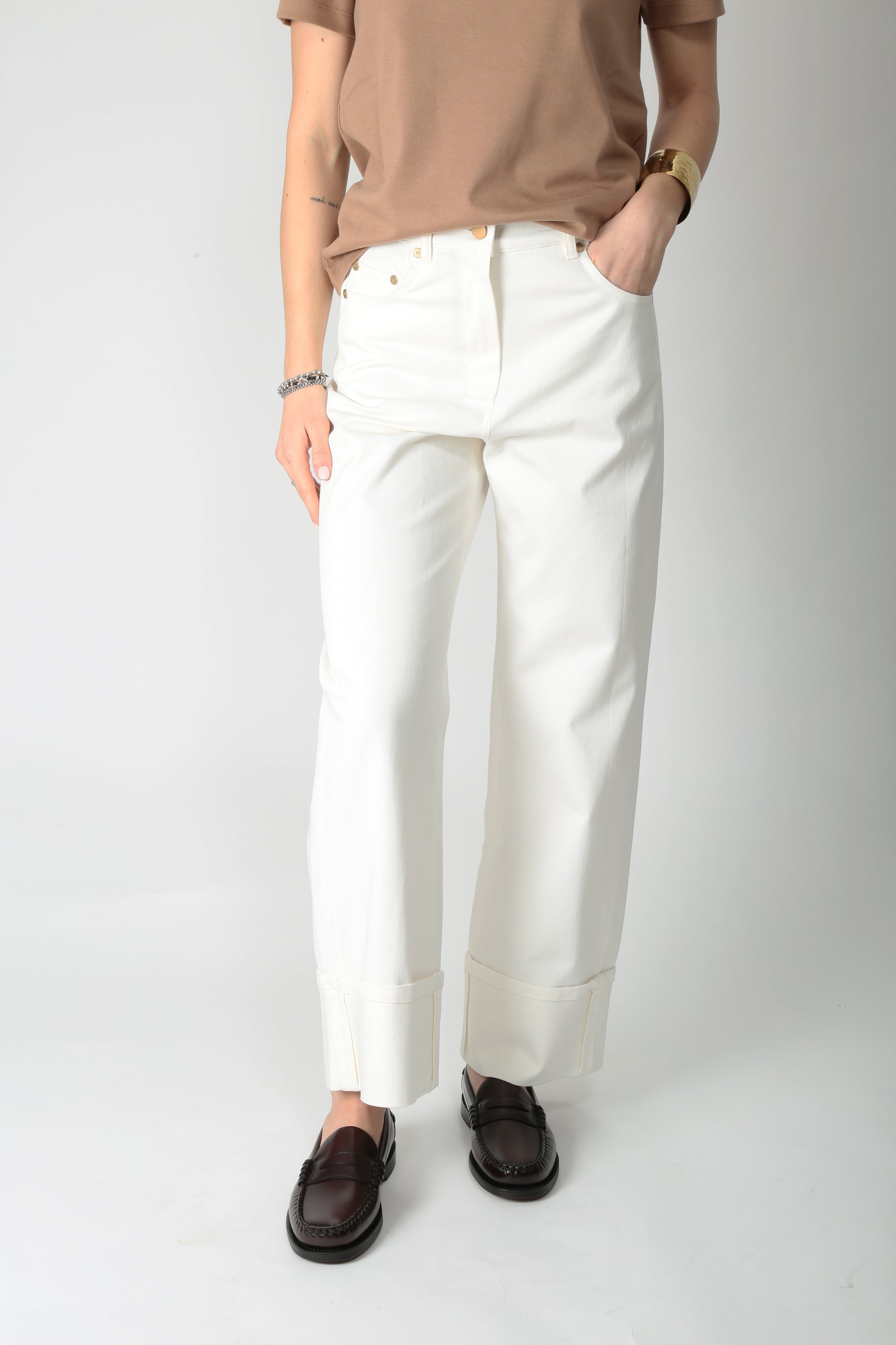 https://admin.shopify.com/store/gulieshop/products/15036213625181#:~:text=https%3A//www.gulieshop.it%20%E2%80%BA%20products%20%E2%80%BA%20s%2Dmaxmara%2Djeans%2Dlargo%2Dcervia