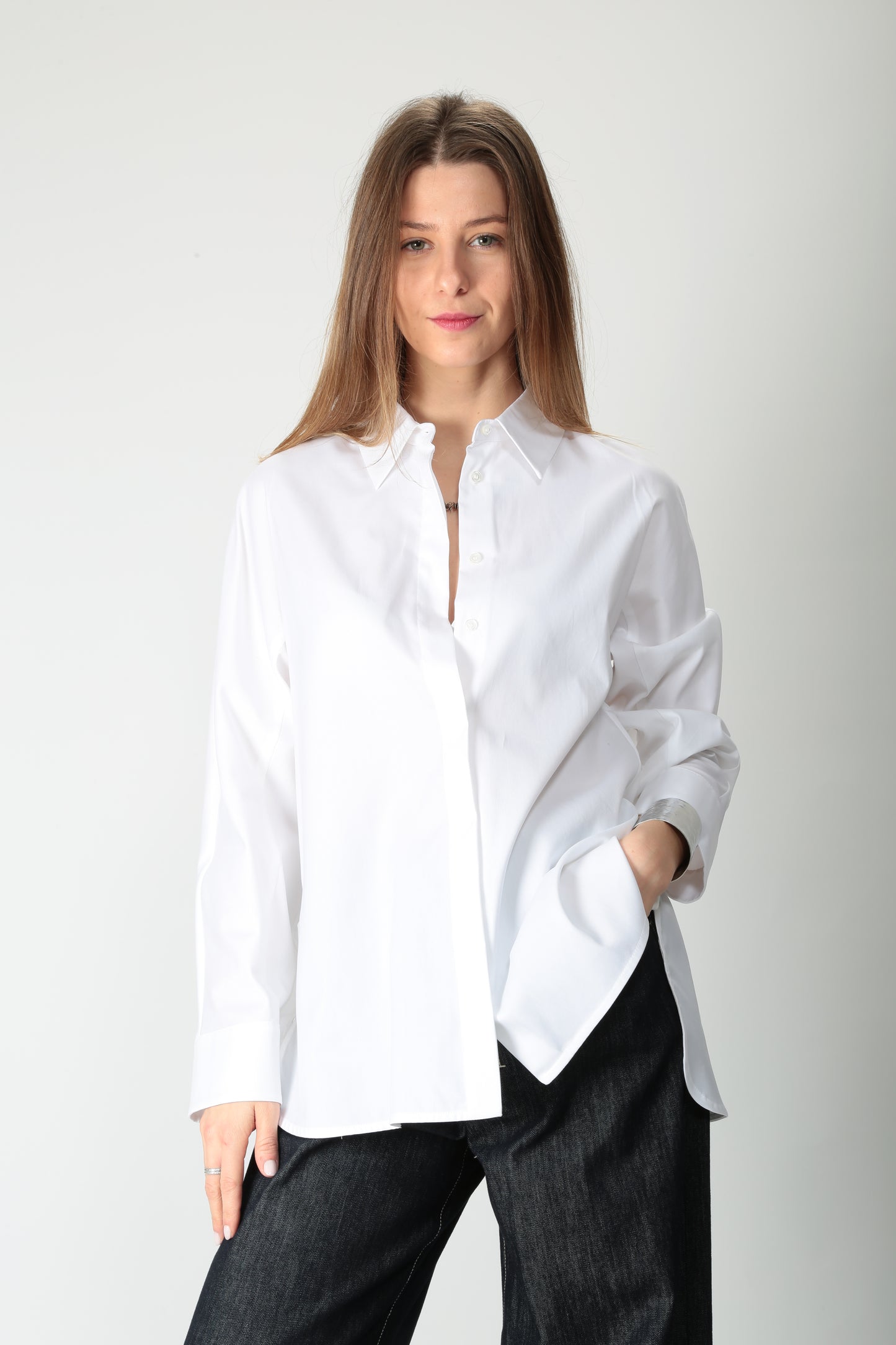 https://admin.shopify.com/store/gulieshop/products/15036213723485#:~:text=https%3A//www.gulieshop.it%20%E2%80%BA%20products%20%E2%80%BA%20s%2Dmaxmara%2Dcamicia%2Din%2Dcotone%2Dsvasata%2Dconero