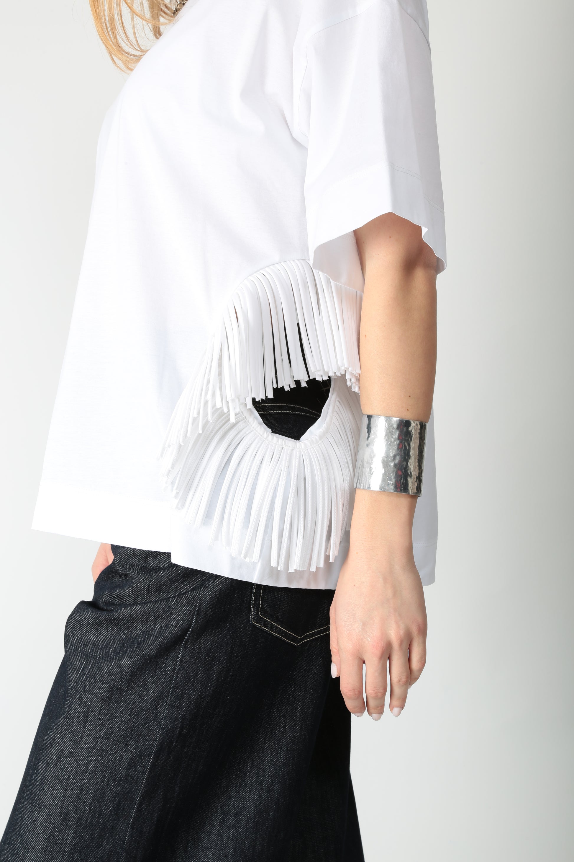 https://admin.shopify.com/store/gulieshop/products/15034969194845#:~:text=https%3A//www.gulieshop.it%20%E2%80%BA%20products%20%E2%80%BA%20meimeij%2Dt%2Dshirt%2Dcon%2Doblo%2Dm5px06%2D1