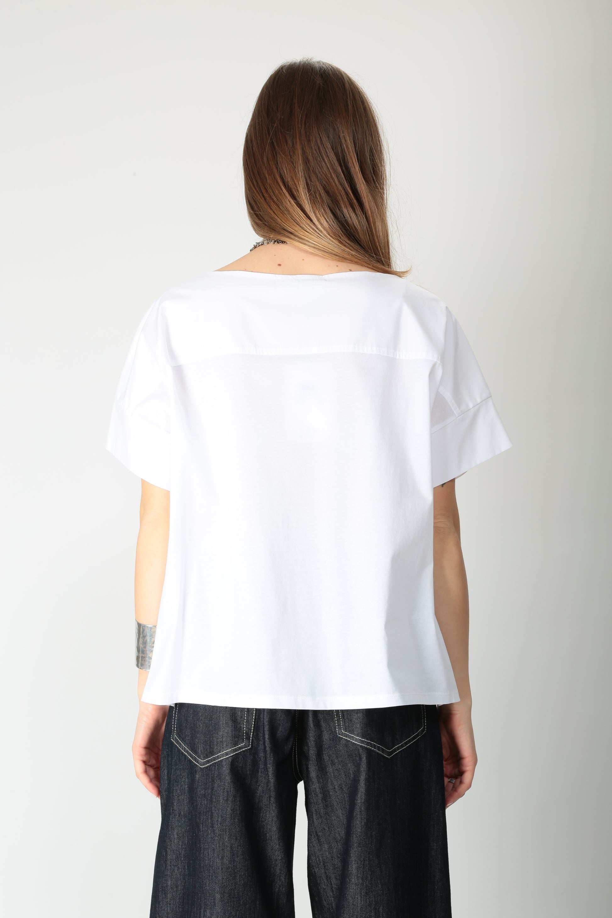 https://admin.shopify.com/store/gulieshop/products/15034969129309#:~:text=https%3A//www.gulieshop.it%20%E2%80%BA%20products%20%E2%80%BA%20meimeij%2Dt%2Dshirt%2Dcon%2Dapplicazione%2Dm5px07%2D1