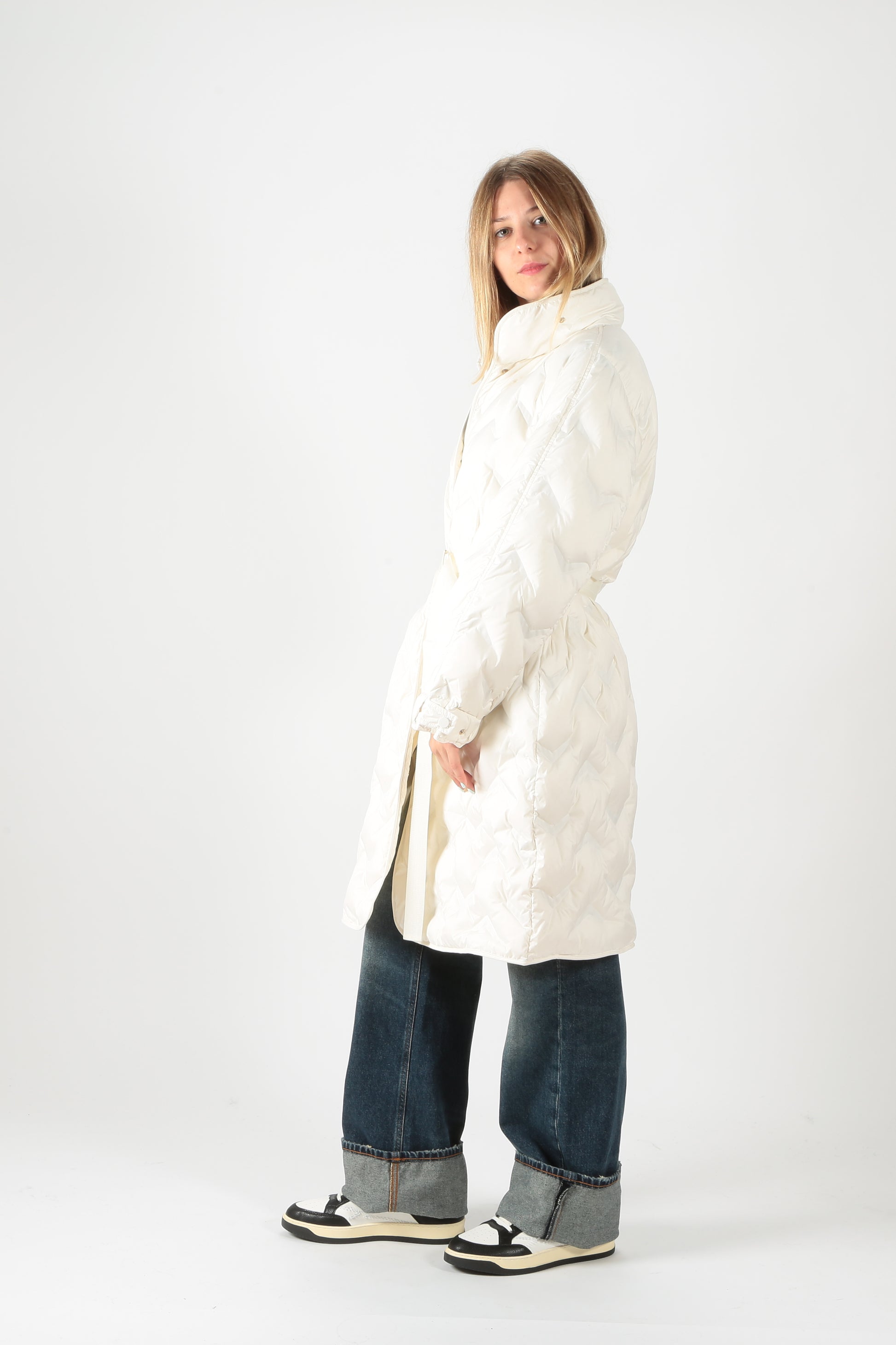 https://admin.shopify.com/store/gulieshop/products/8669258285405#:~:text=resi%20self%2Dservice-,V%20Lab%20Piumino%20leggero%20lungo%20FW36617%20Artic,-Contenuto%20multimediale%201