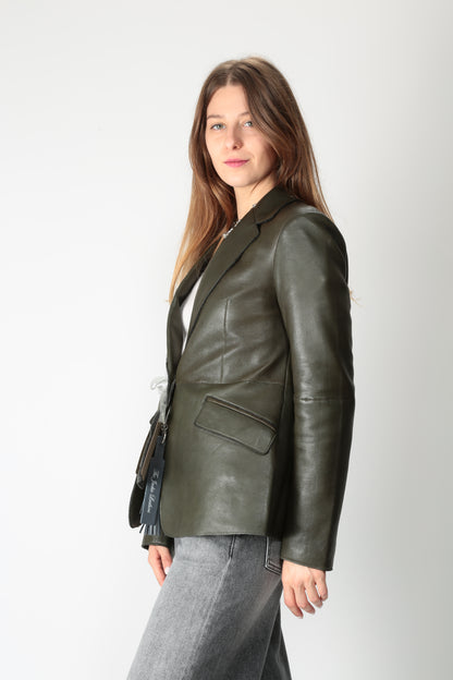 https://admin.shopify.com/store/gulieshop/products/15663934898525#:~:text=https%3A//www.gulieshop.it%20%E2%80%BA%20products%20%E2%80%BA%20jackie%2Dgiacca%2Din%2Dpelle%2Dmonopetto%2Dlucia