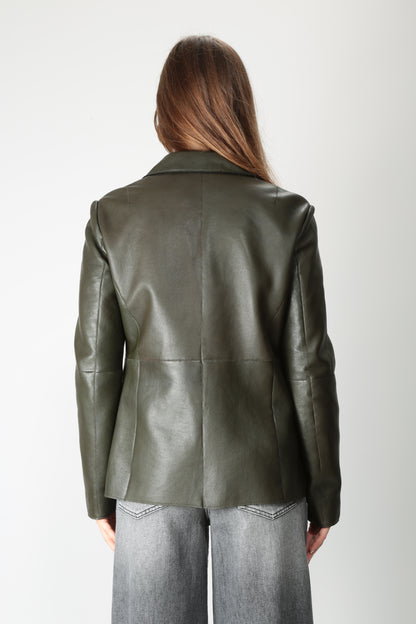 https://admin.shopify.com/store/gulieshop/products/15663934898525#:~:text=https%3A//www.gulieshop.it%20%E2%80%BA%20products%20%E2%80%BA%20jackie%2Dgiacca%2Din%2Dpelle%2Dmonopetto%2Dlucia