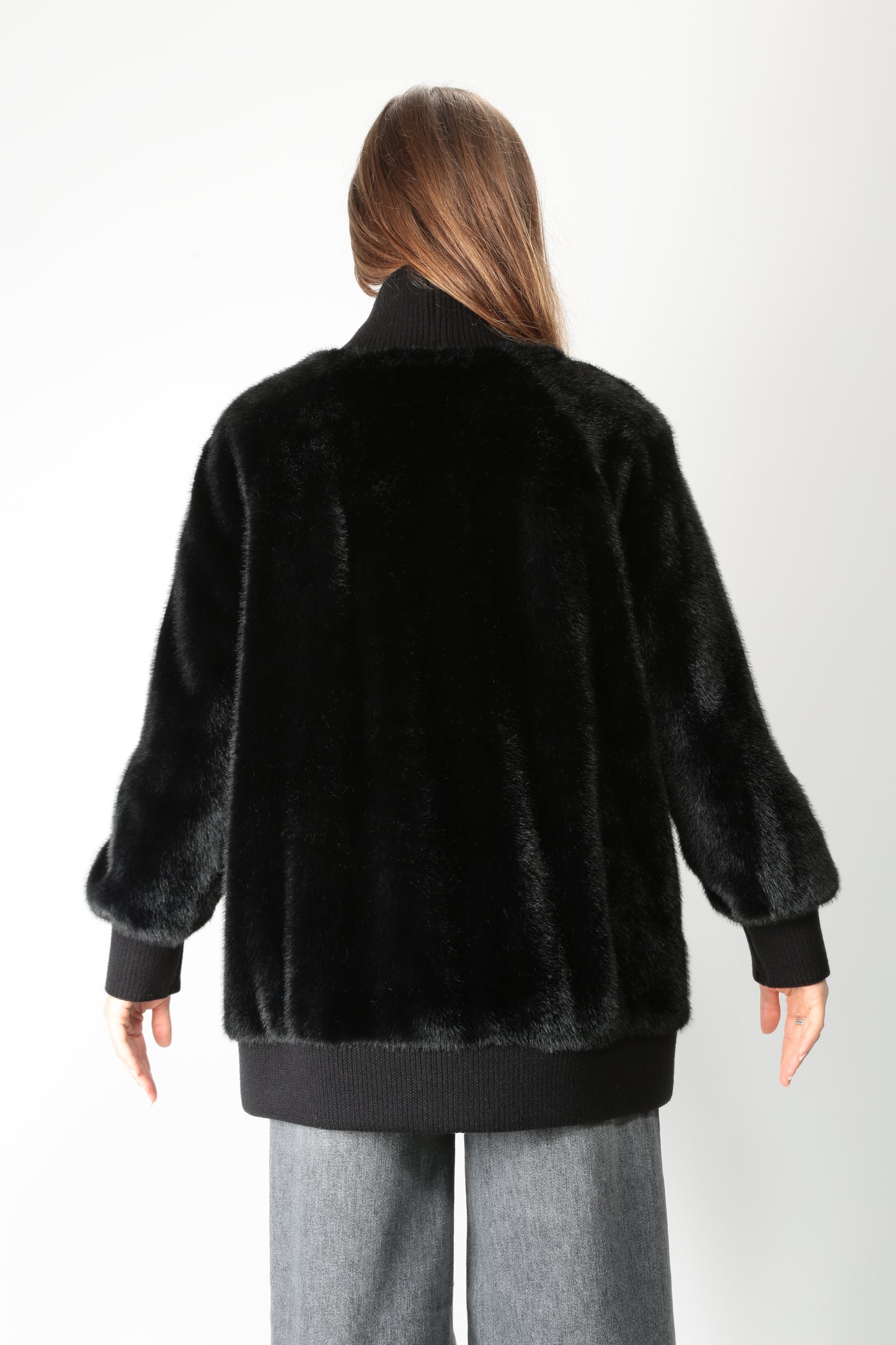 https://admin.shopify.com/store/gulieshop/products/15663943221597#:~:text=https%3A//www.gulieshop.it%20%E2%80%BA%20products%20%E2%80%BA%20violanti%2Dcappotto%2Dcorto%2Din%2Decopelliccia%2Dve421%2D5500