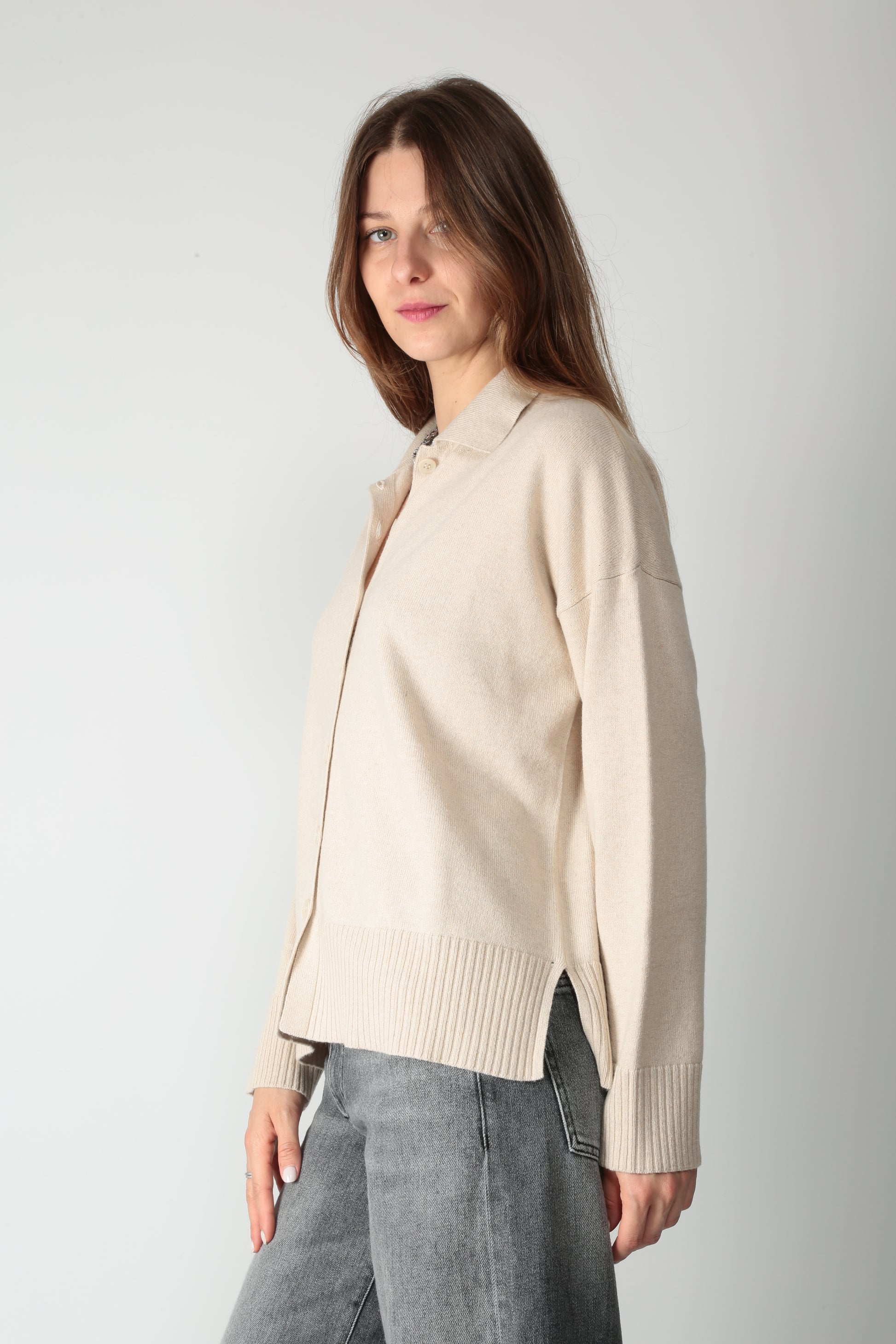 https://admin.shopify.com/store/gulieshop/products/15661853147485#:~:text=https%3A//www.gulieshop.it%20%E2%80%BA%20products%20%E2%80%BA%20kangra%2Dcardigan%2Din%2Dmisto%2Dlana%2D2581%2D35%2D39326
