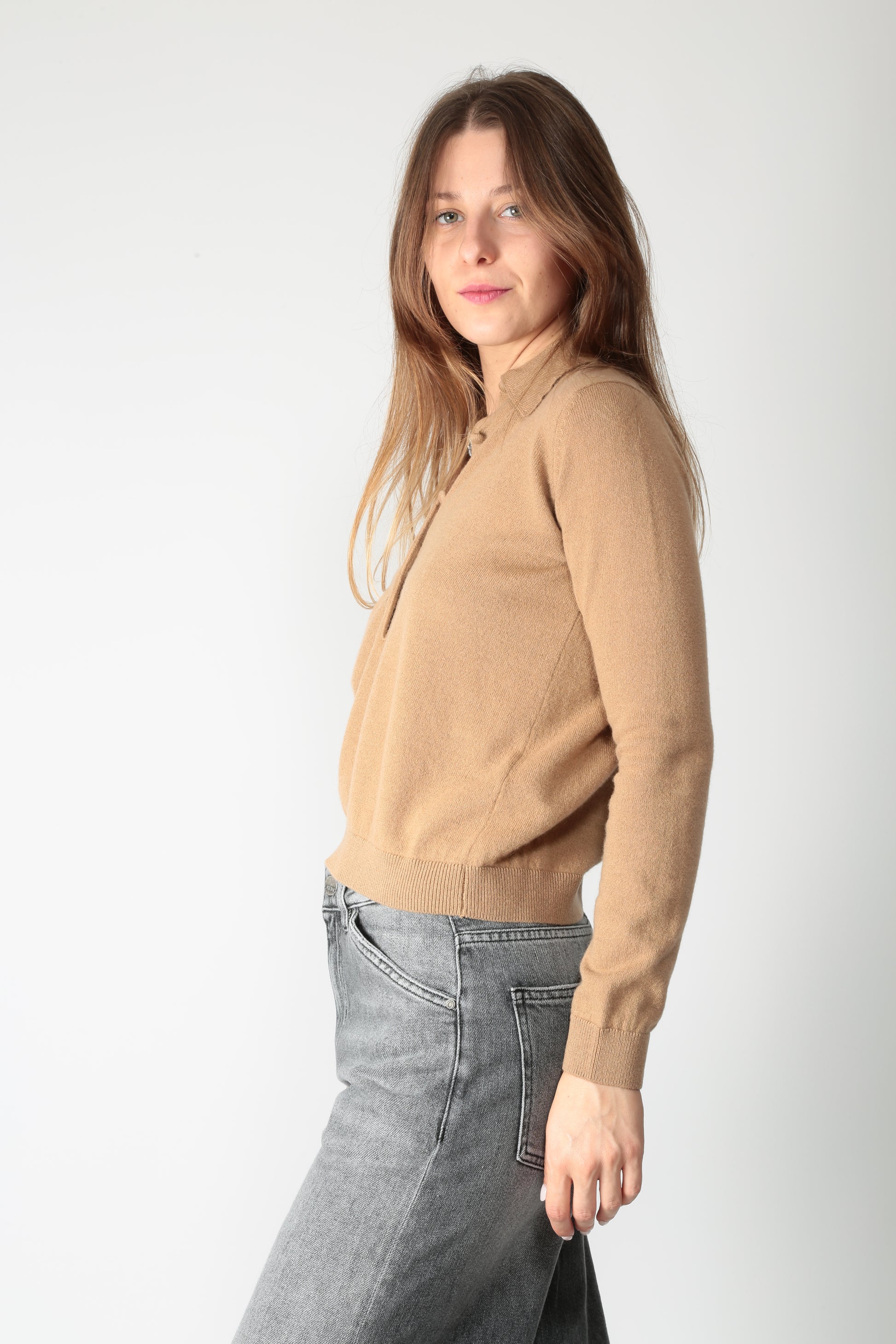 https://admin.shopify.com/store/gulieshop/products/15661853573469#:~:text=https%3A//www.gulieshop.it%20%E2%80%BA%20products%20%E2%80%BA%20alpha%2Dstudio%2Dpolo%2Din%2Dlana%2Dad%2D4152b