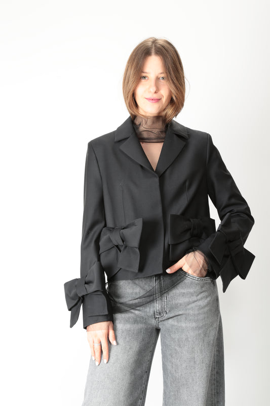 https://www.gulieshop.it › products › meimeij-giacca-cropped-con-fiocchi-m5ih09