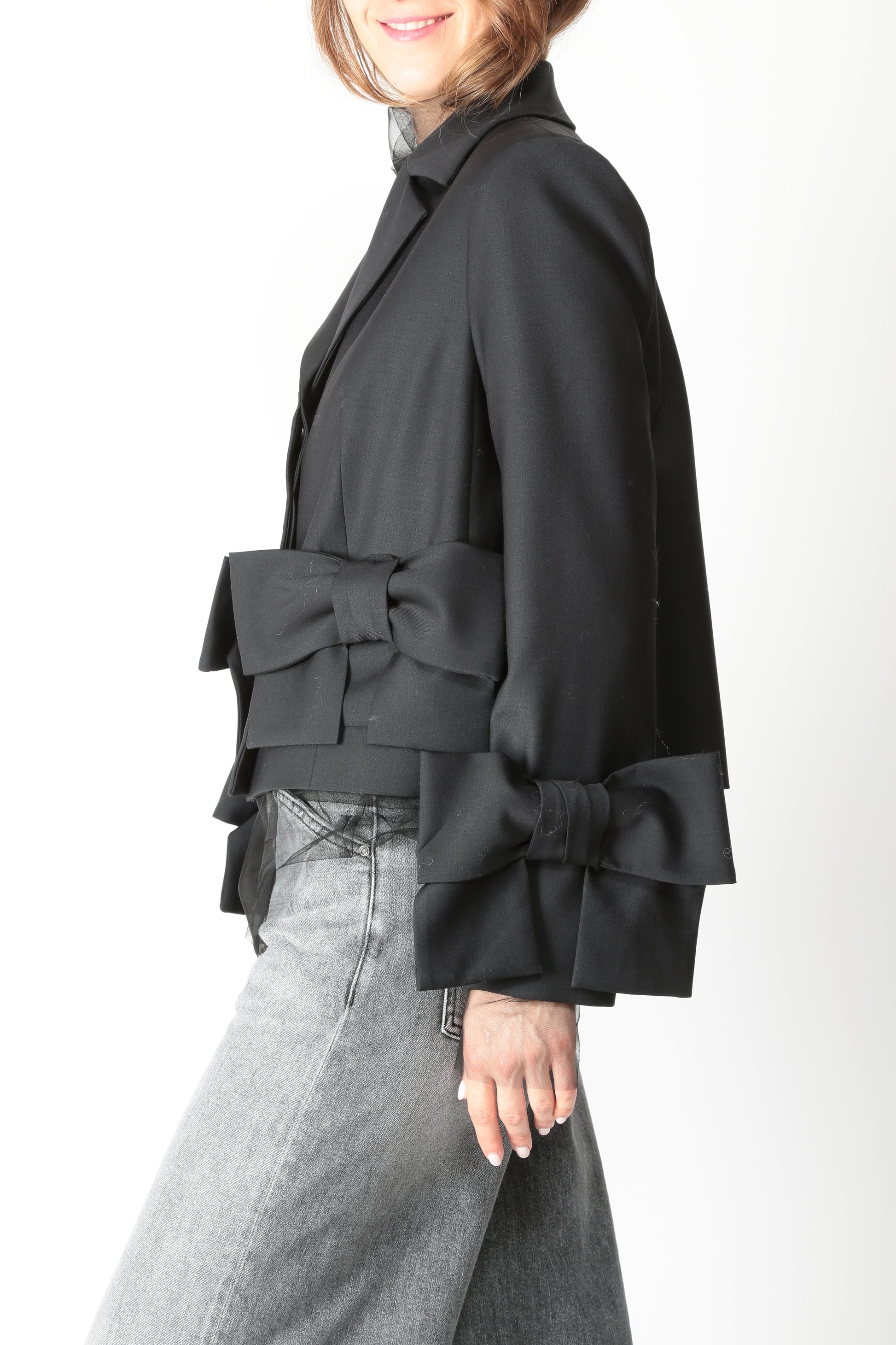 https://www.gulieshop.it › products › meimeij-giacca-cropped-con-fiocchi-m5ih09