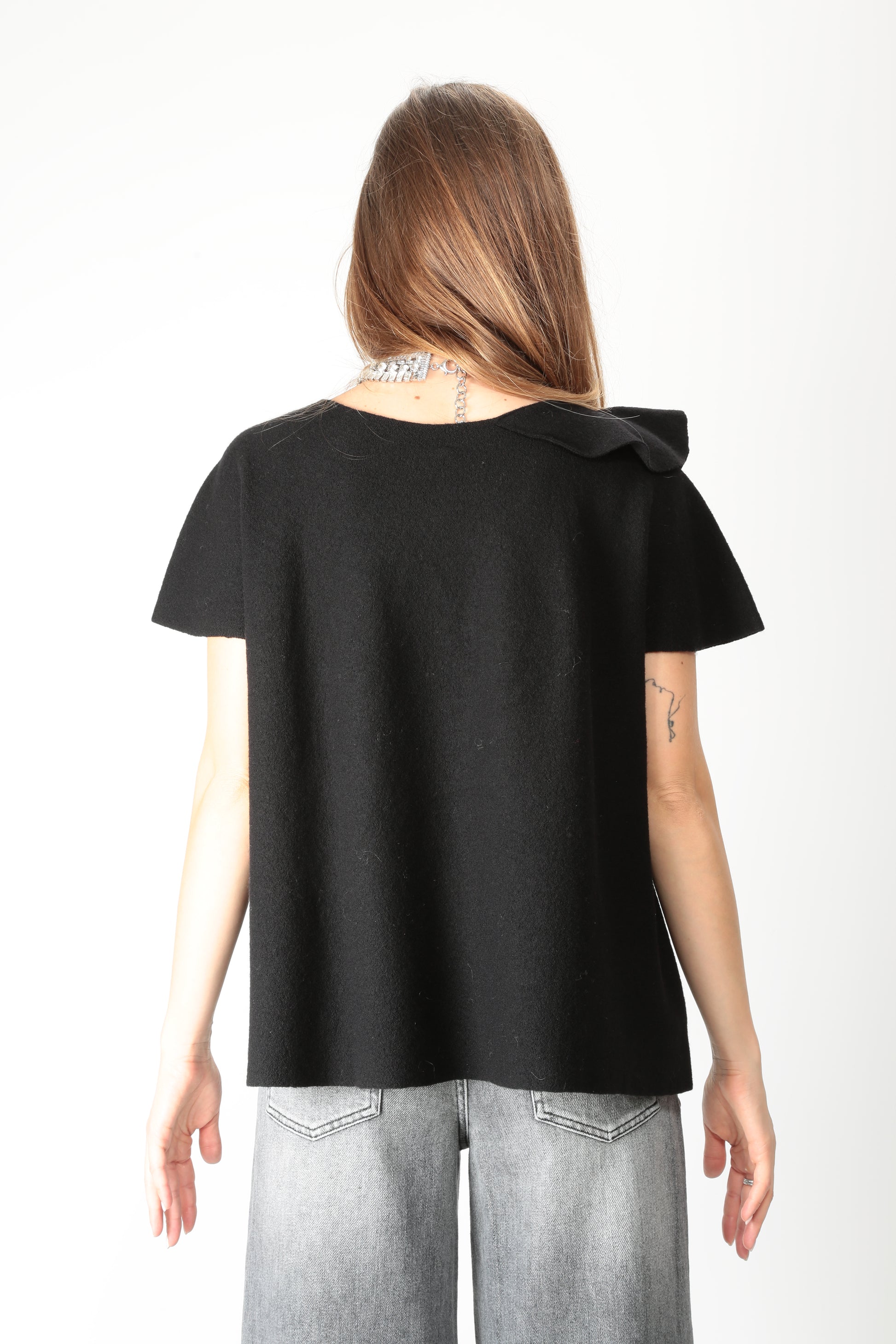 https://admin.shopify.com/store/gulieshop/products/15661852852573#:~:text=https%3A//www.gulieshop.it%20%E2%80%BA%20products%20%E2%80%BA%20l%2Dconti%2Dmaglia%2Din%2Dlana%2Dvergine%2Df5wa70