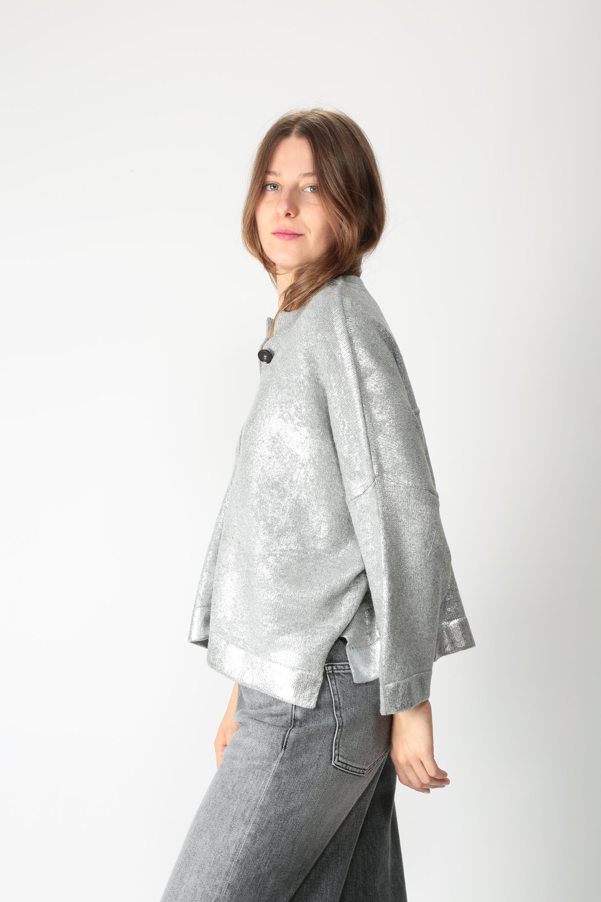 https://admin.shopify.com/store/gulieshop/products/15661852950877#:~:text=https%3A//www.gulieshop.it%20%E2%80%BA%20products%20%E2%80%BA%20l%2Dconti%2Dcardigan%2Dcon%2Deffetto%2Dspalmato%2Dnyles%2Dl5wc03