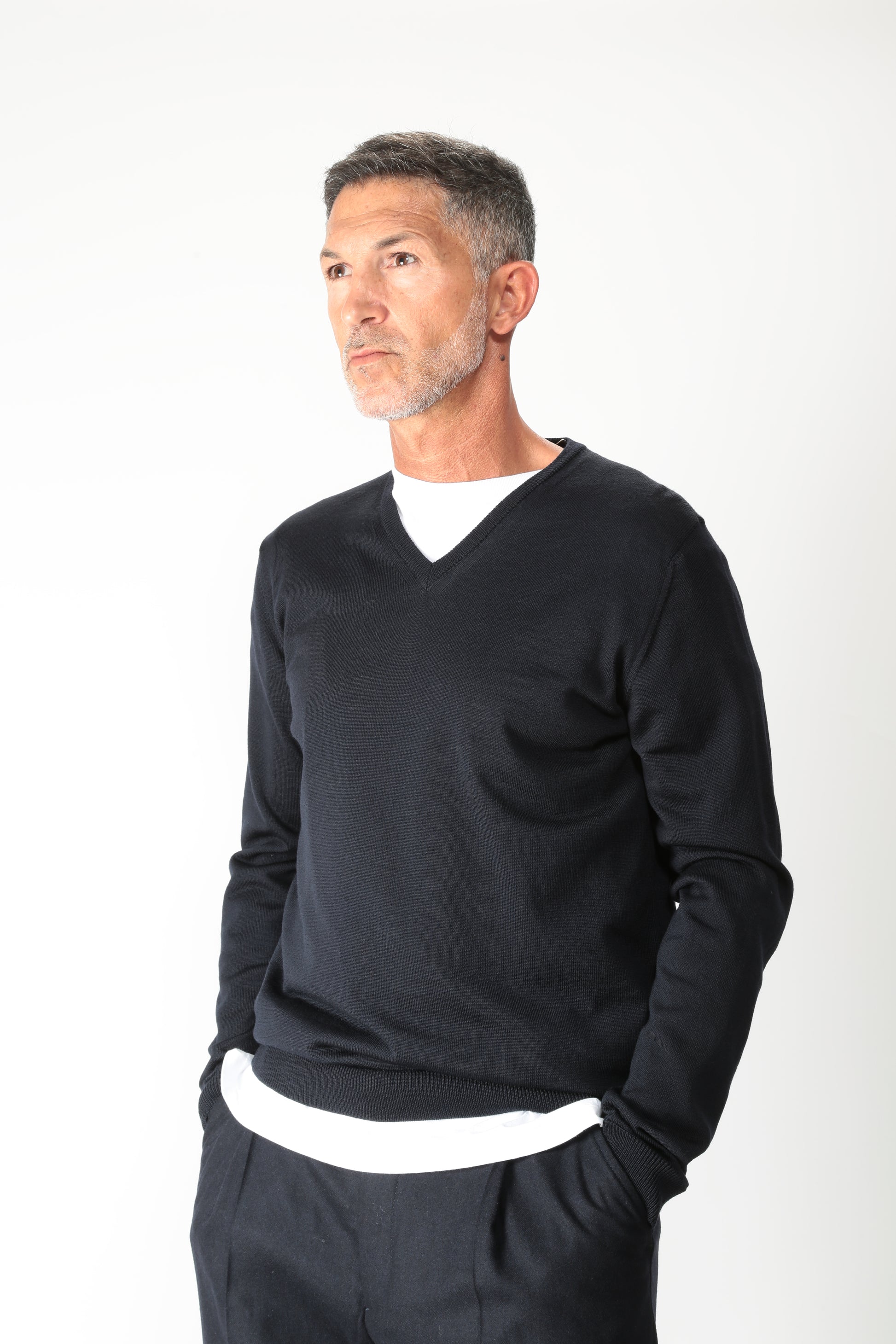https://www.gulieshop.it › products › r-collina-maglia-scollo-a-v-253m01002-1