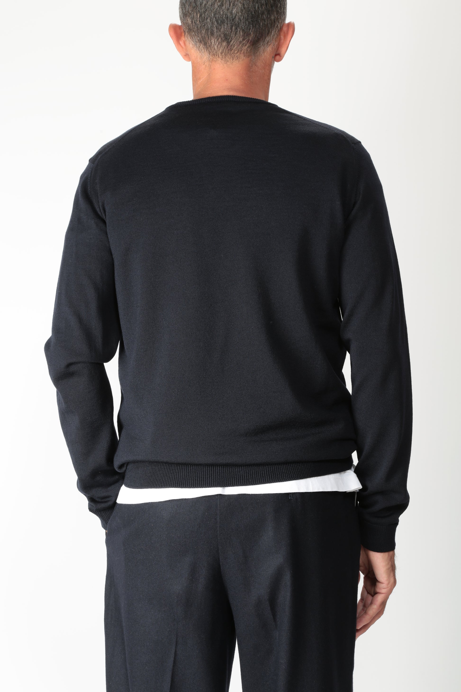 https://www.gulieshop.it › products › r-collina-maglia-scollo-a-v-253m01002-1