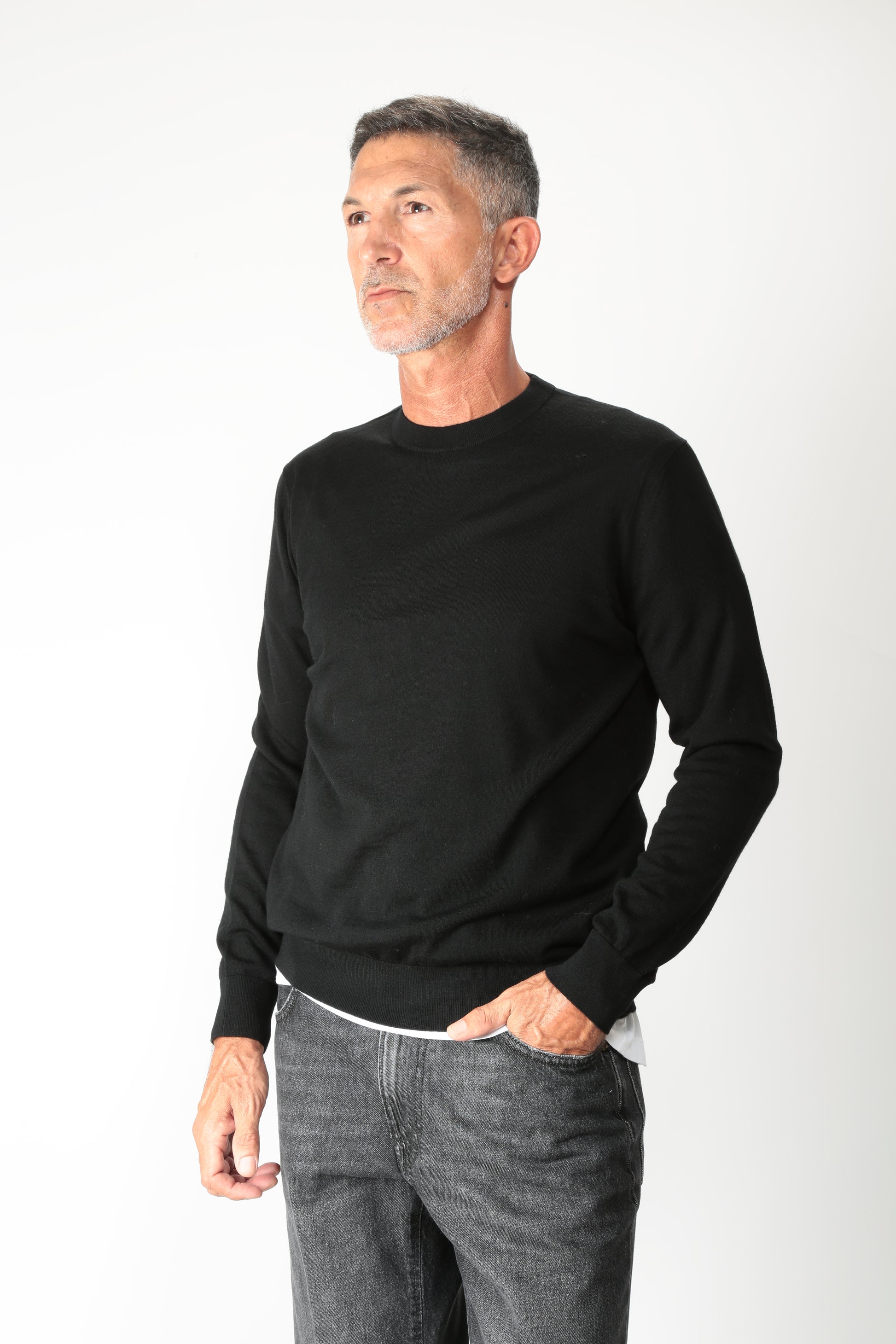 https://www.gulieshop.it › products › diktat-maglia-in-lana-merino-dk97060