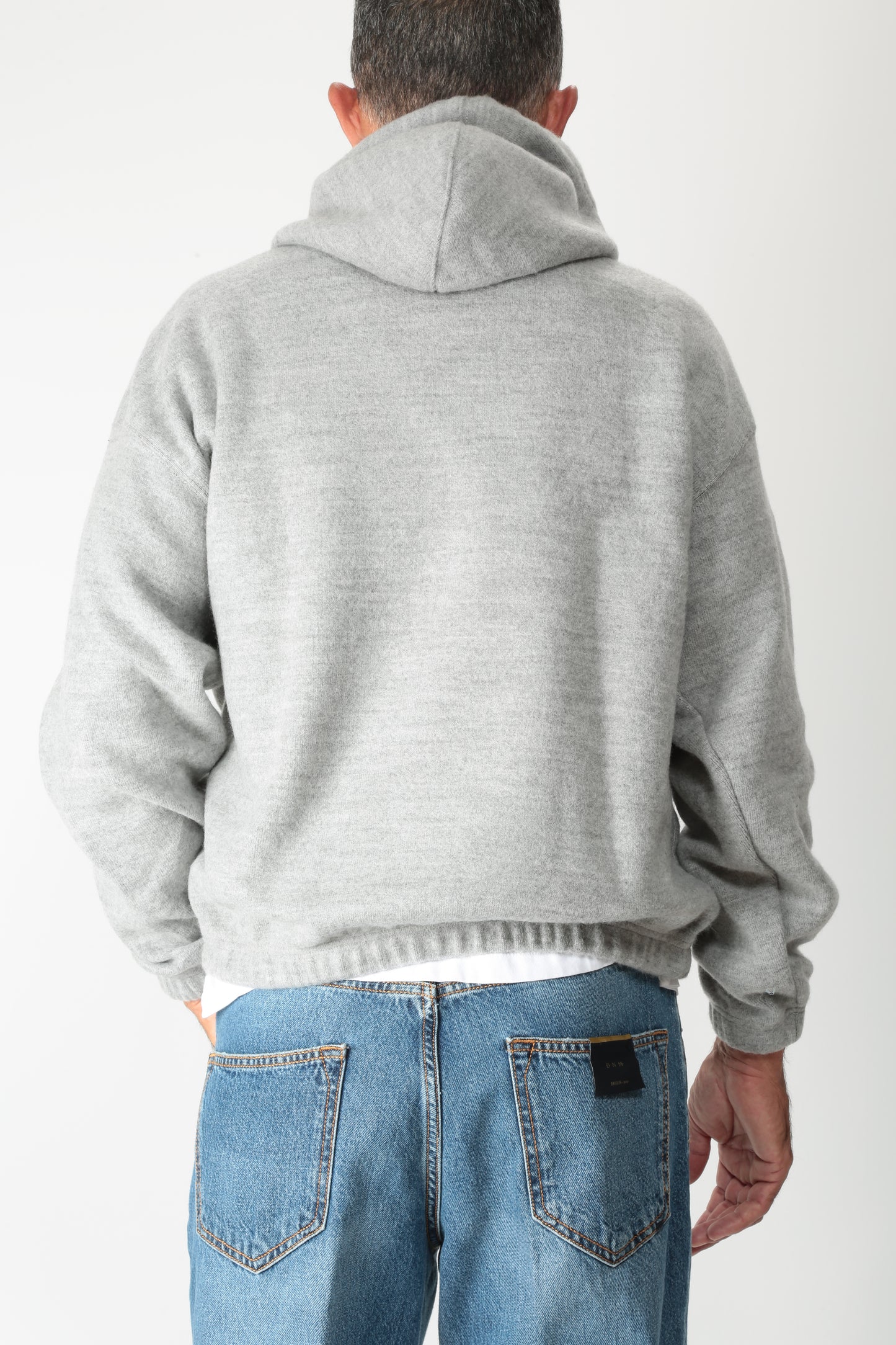 https://admin.shopify.com/store/gulieshop/products/15663953183069#:~:text=https%3A//www.gulieshop.it%20%E2%80%BA%20products%20%E2%80%BA%20lacoste%2Dfelpa%2Dcon%2Dcappuccio%2Dsh5502%2D4
