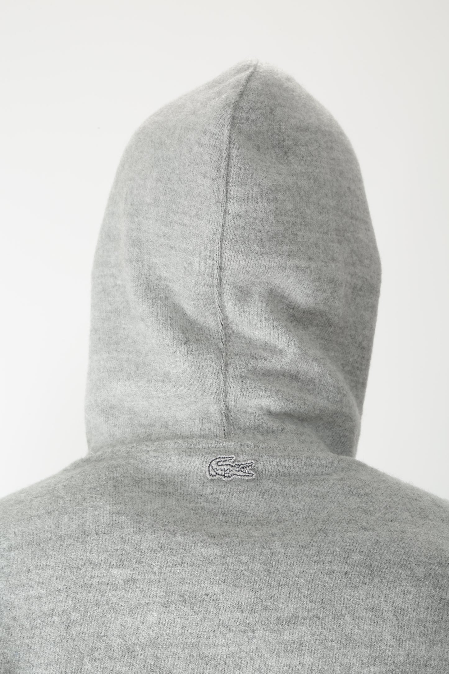https://admin.shopify.com/store/gulieshop/products/15663953183069#:~:text=https%3A//www.gulieshop.it%20%E2%80%BA%20products%20%E2%80%BA%20lacoste%2Dfelpa%2Dcon%2Dcappuccio%2Dsh5502%2D4